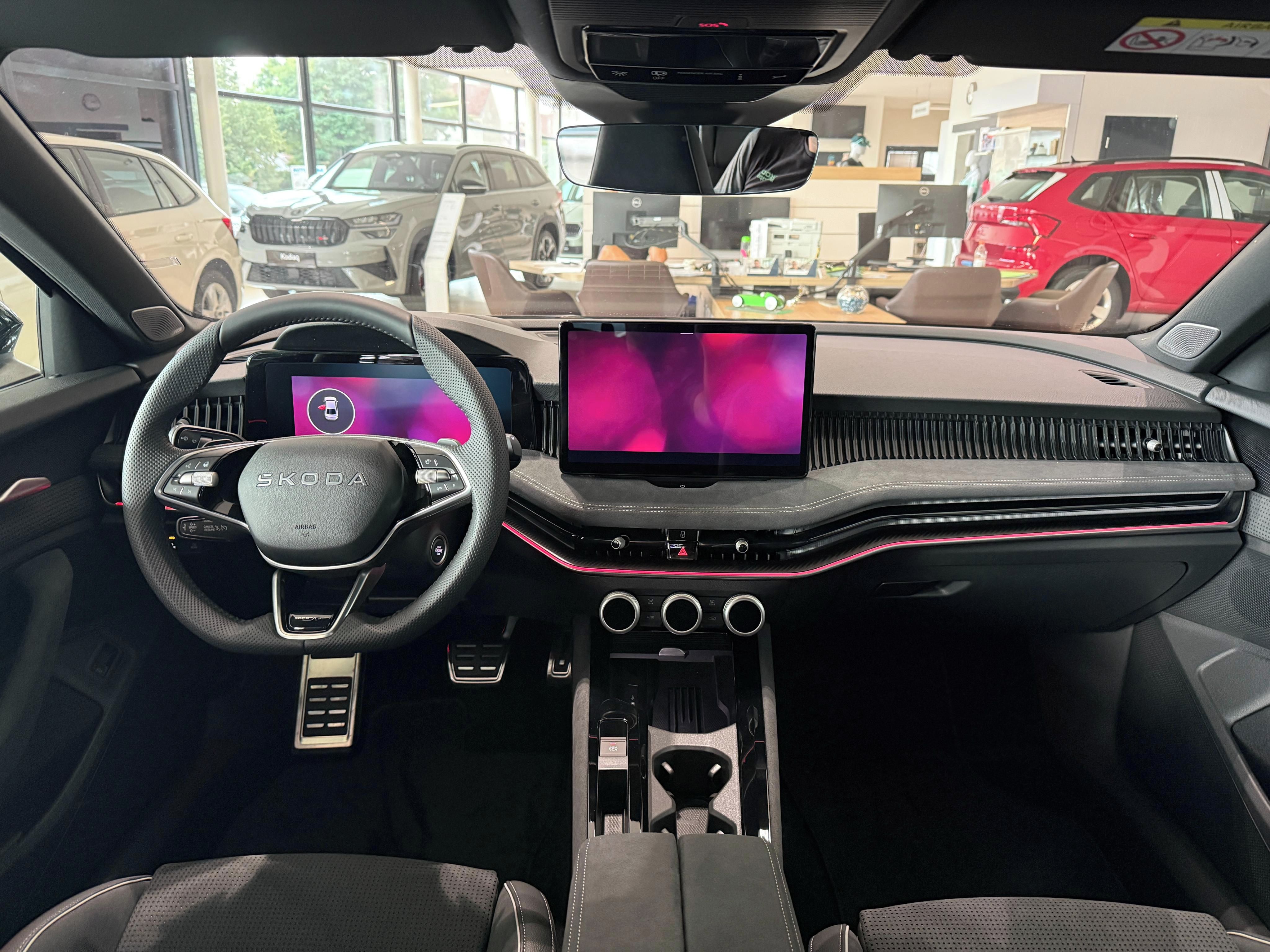 Škoda Superb, 2.0TSI 195kW DSG 4x4 SportLine - fotka 4