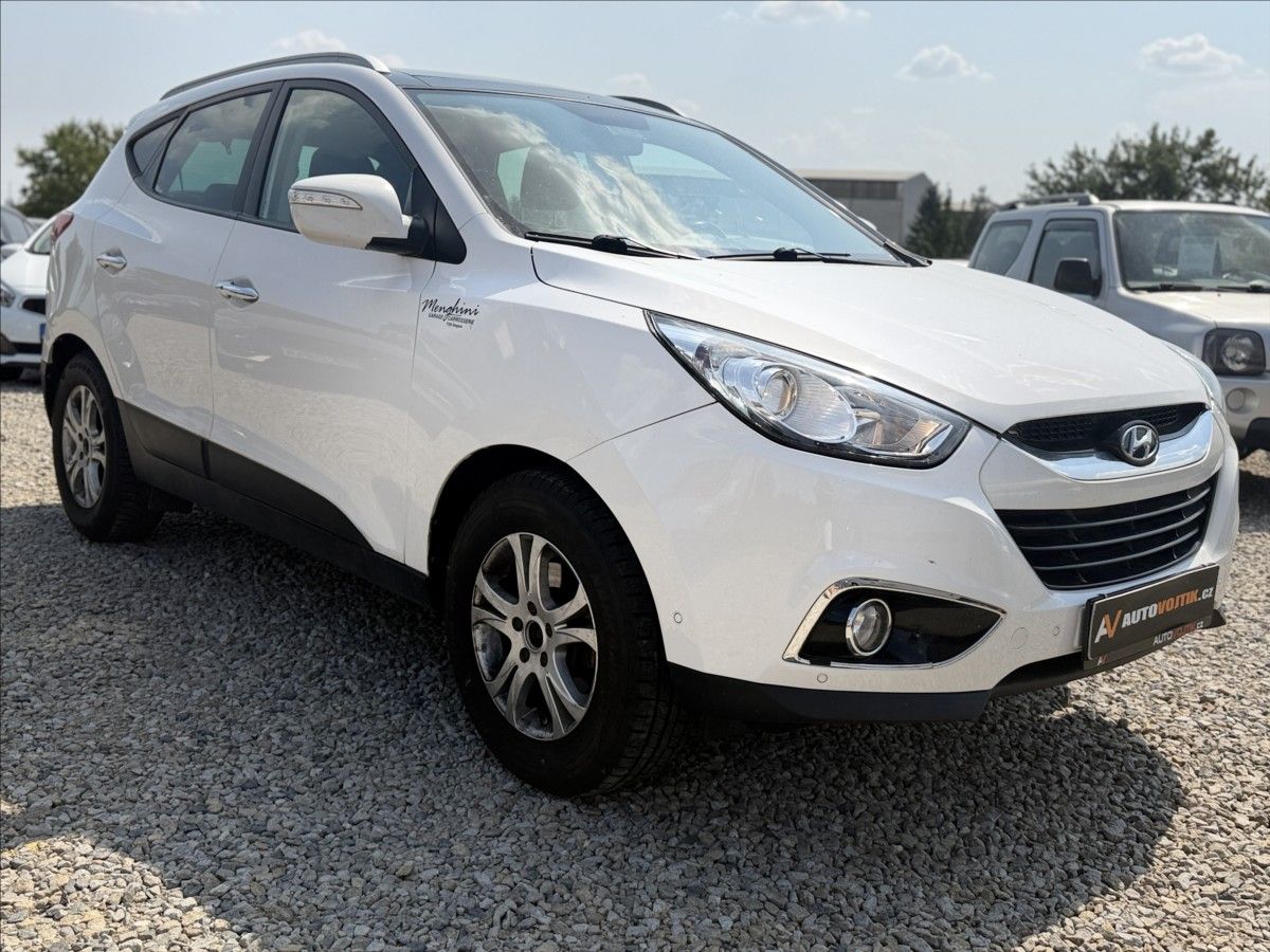 Hyundai ix35, 2,0 135kW A/T NAVI PANO 4X4 - fotka 3