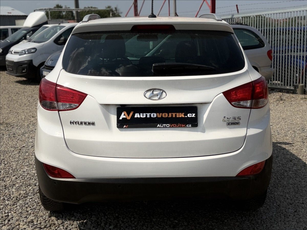 Hyundai ix35, 2,0 135kW A/T NAVI PANO 4X4 - fotka 6