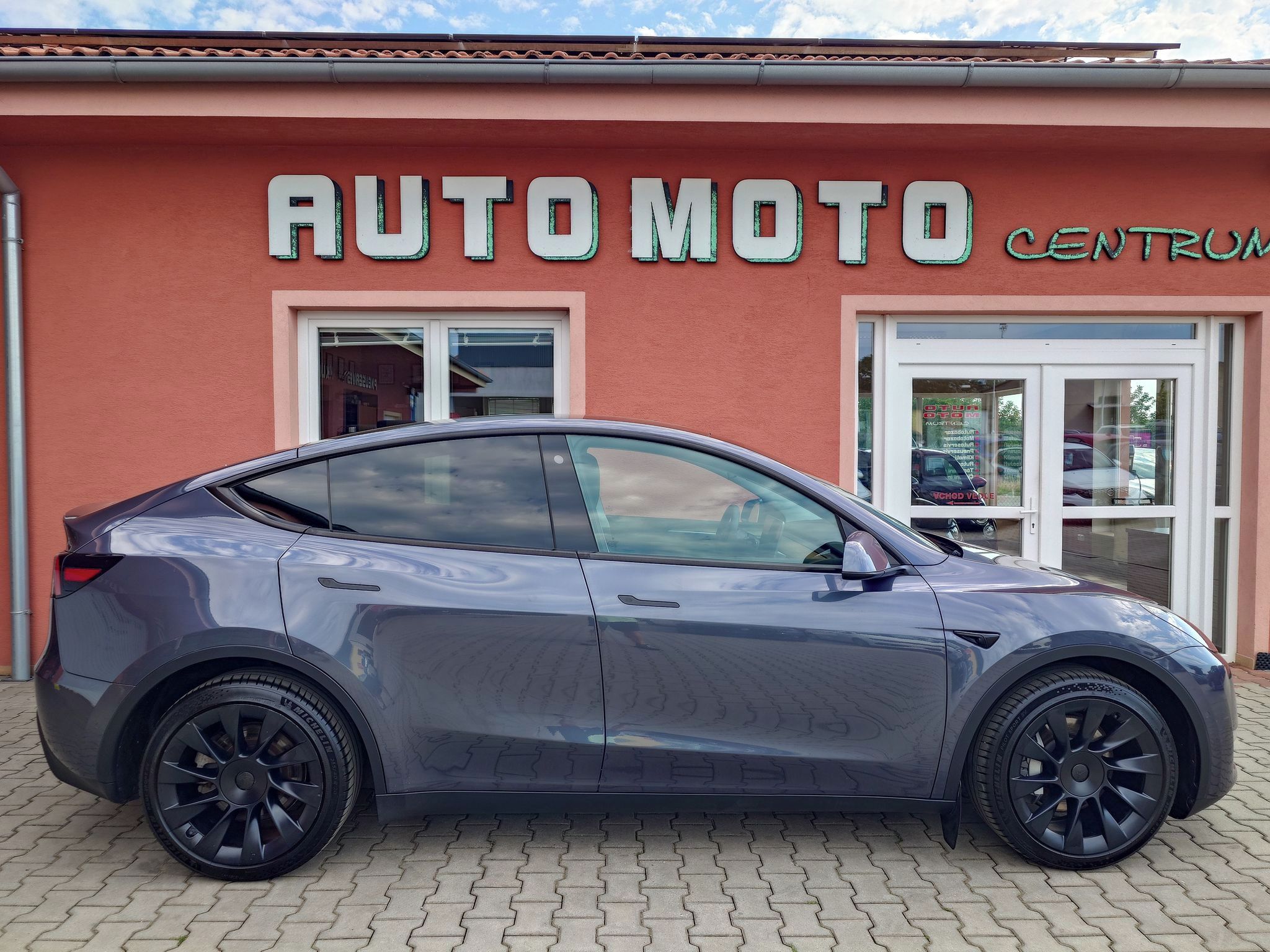 Tesla Model Y, Long Range Dual Motor 378 kW, - fotka 5