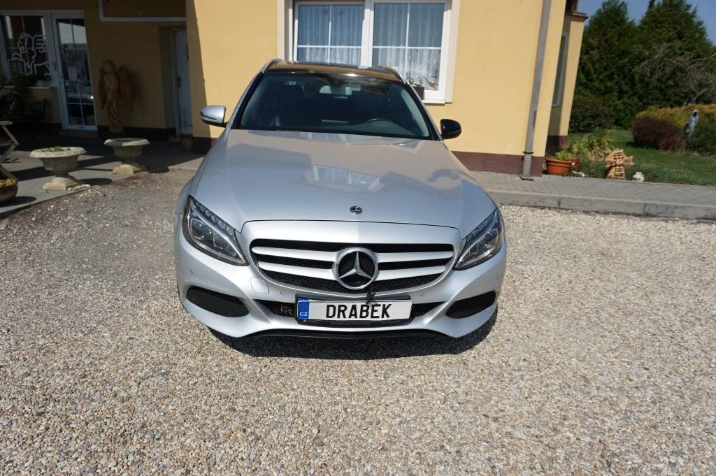 Mercedes-Benz Třídy C, C220 4 MATIC