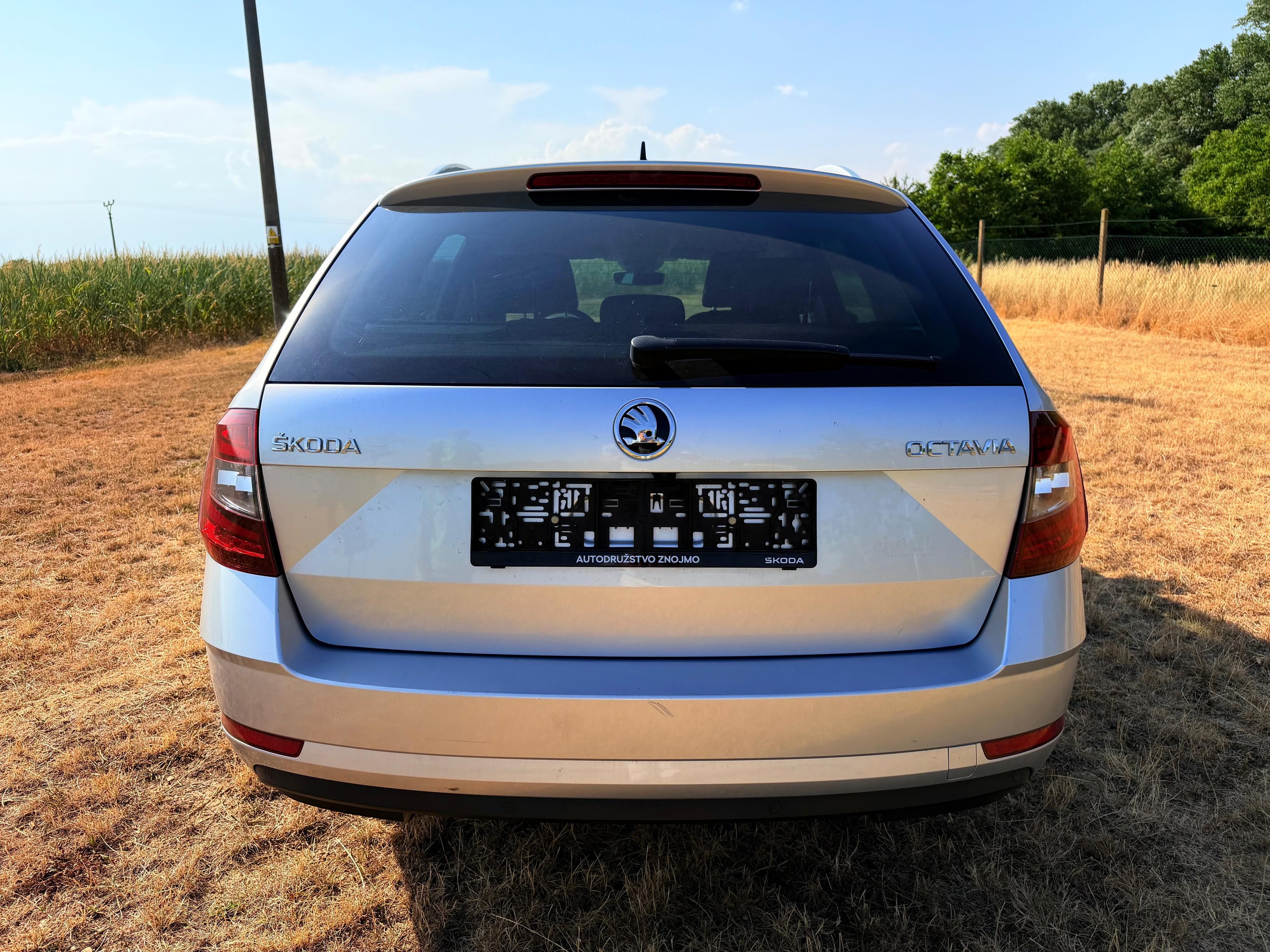 Škoda Octavia, 1.6TDI STYLE+ KAMERA TAŽNÉ NAV - fotka 5