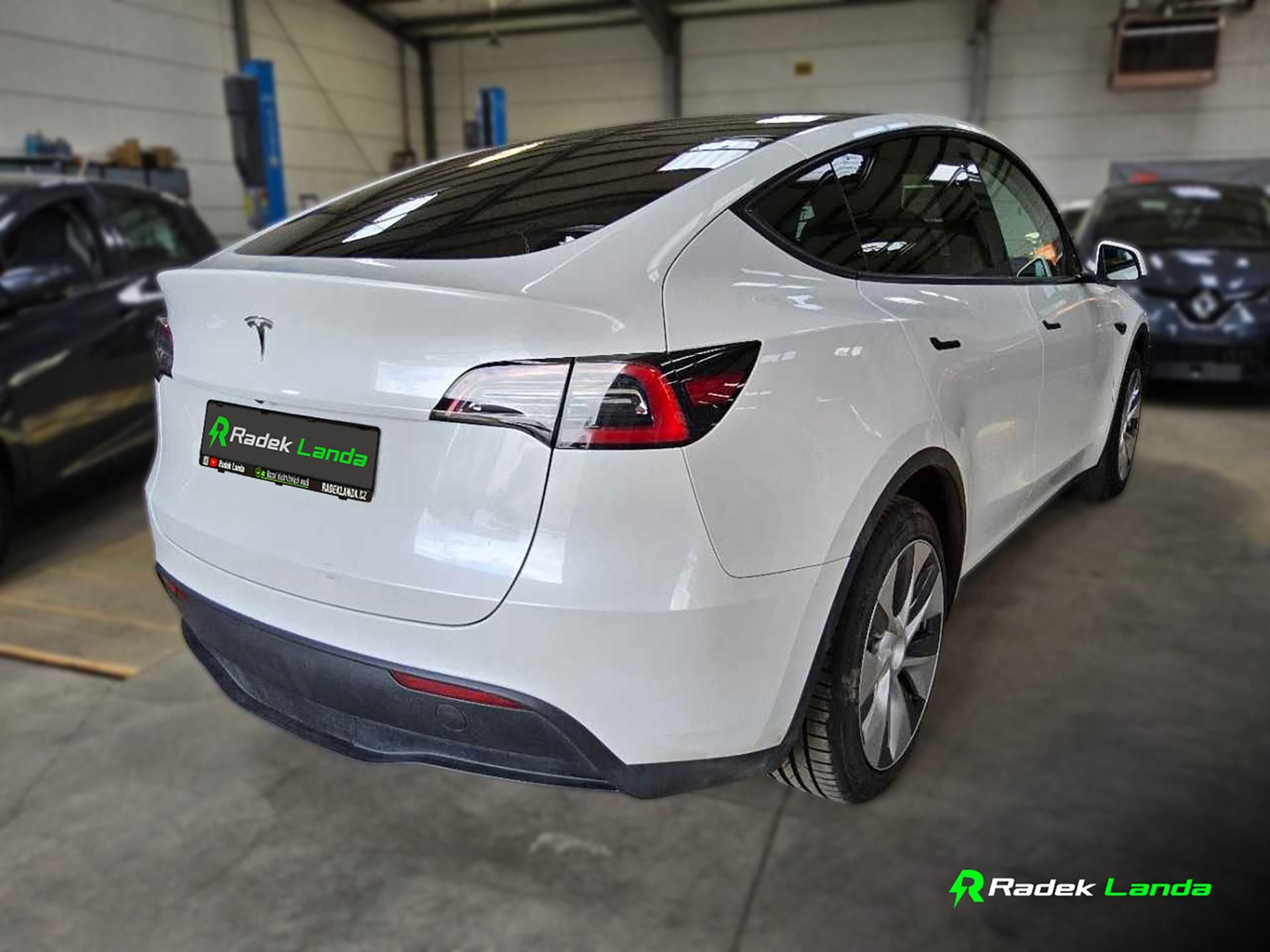 Tesla Model Y, Standard Range RWD, LFP - fotka 4