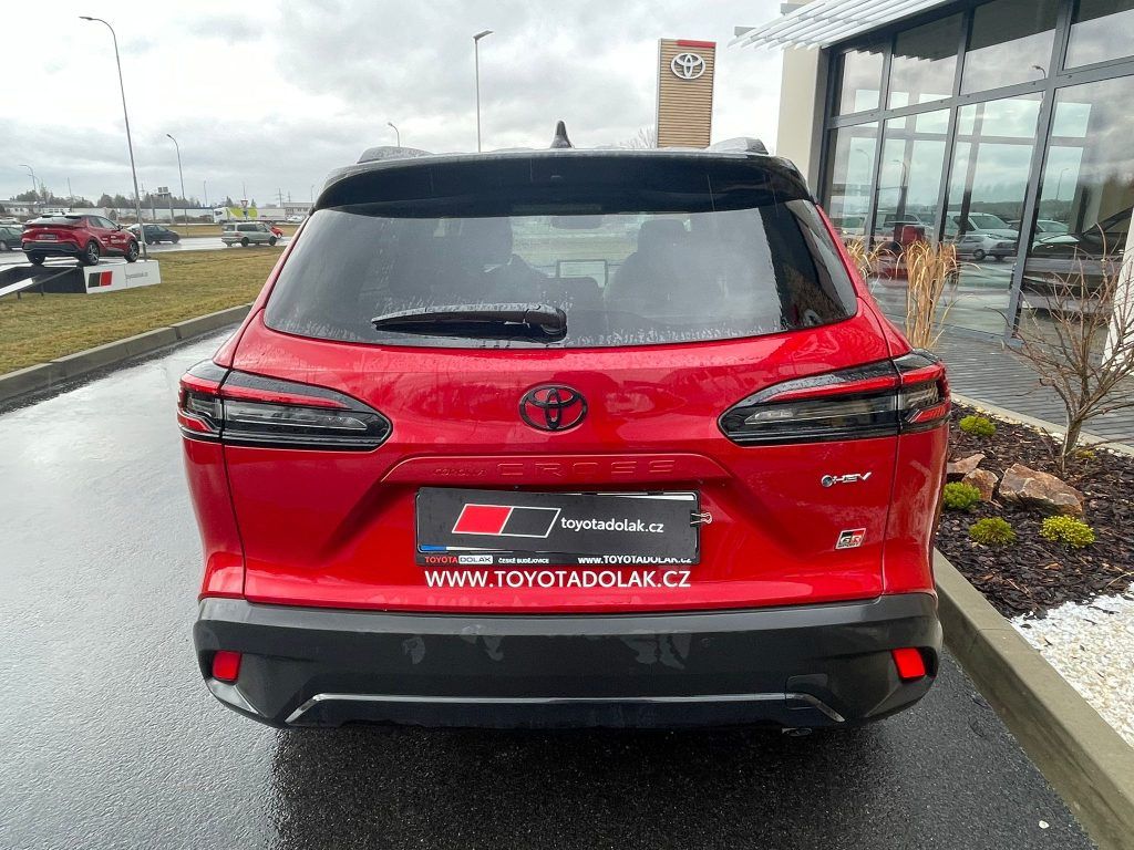 Toyota Corolla Cross, 2.0 Hybrid FWD GR SPORT - fotka 5