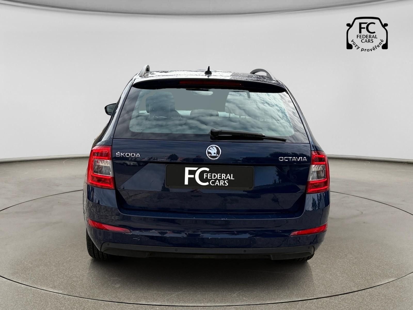 Škoda Octavia, 2.0 TDI CR DPF Elegance Combi - fotka 4