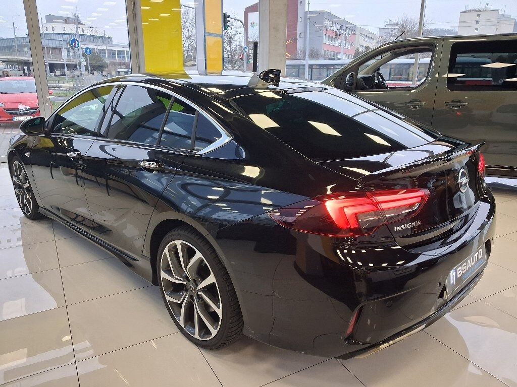 Opel Insignia, 2.0T 191kW GSI 4x4 - fotka 6