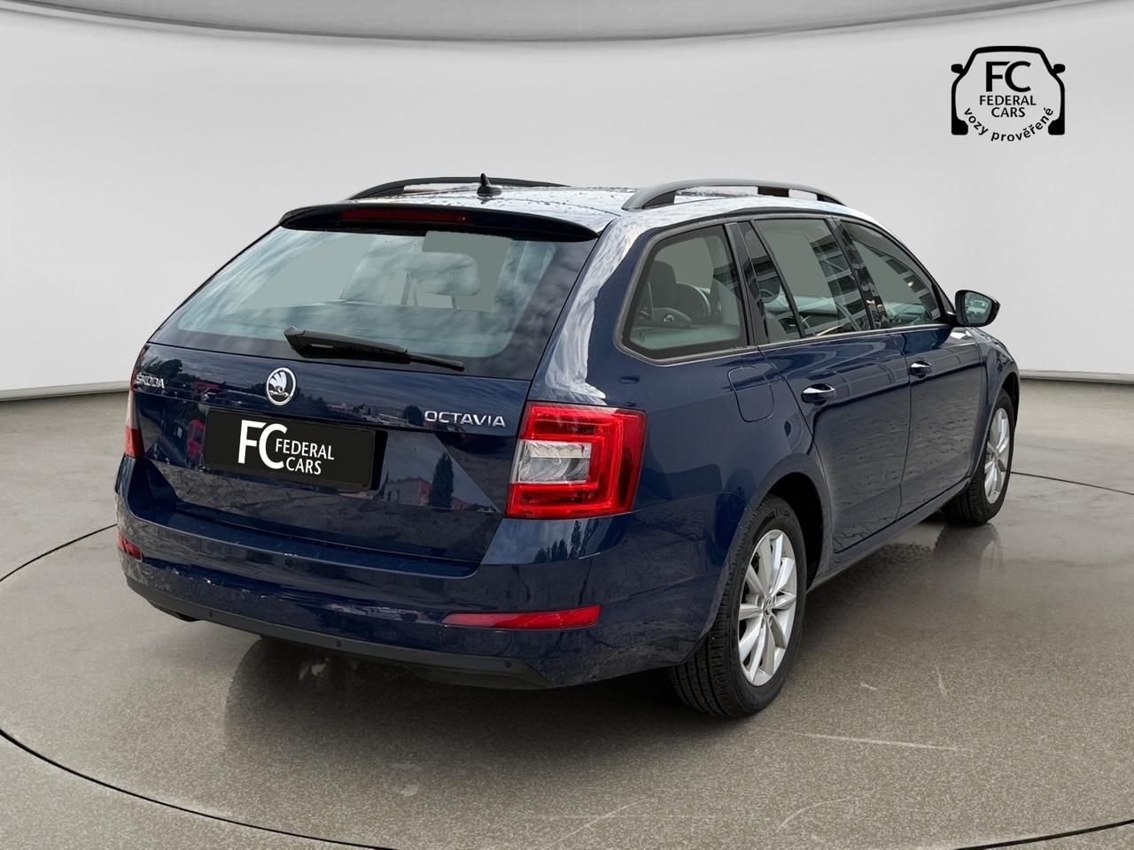 Škoda Octavia, 2.0 TDI CR DPF Elegance Combi - fotka 5