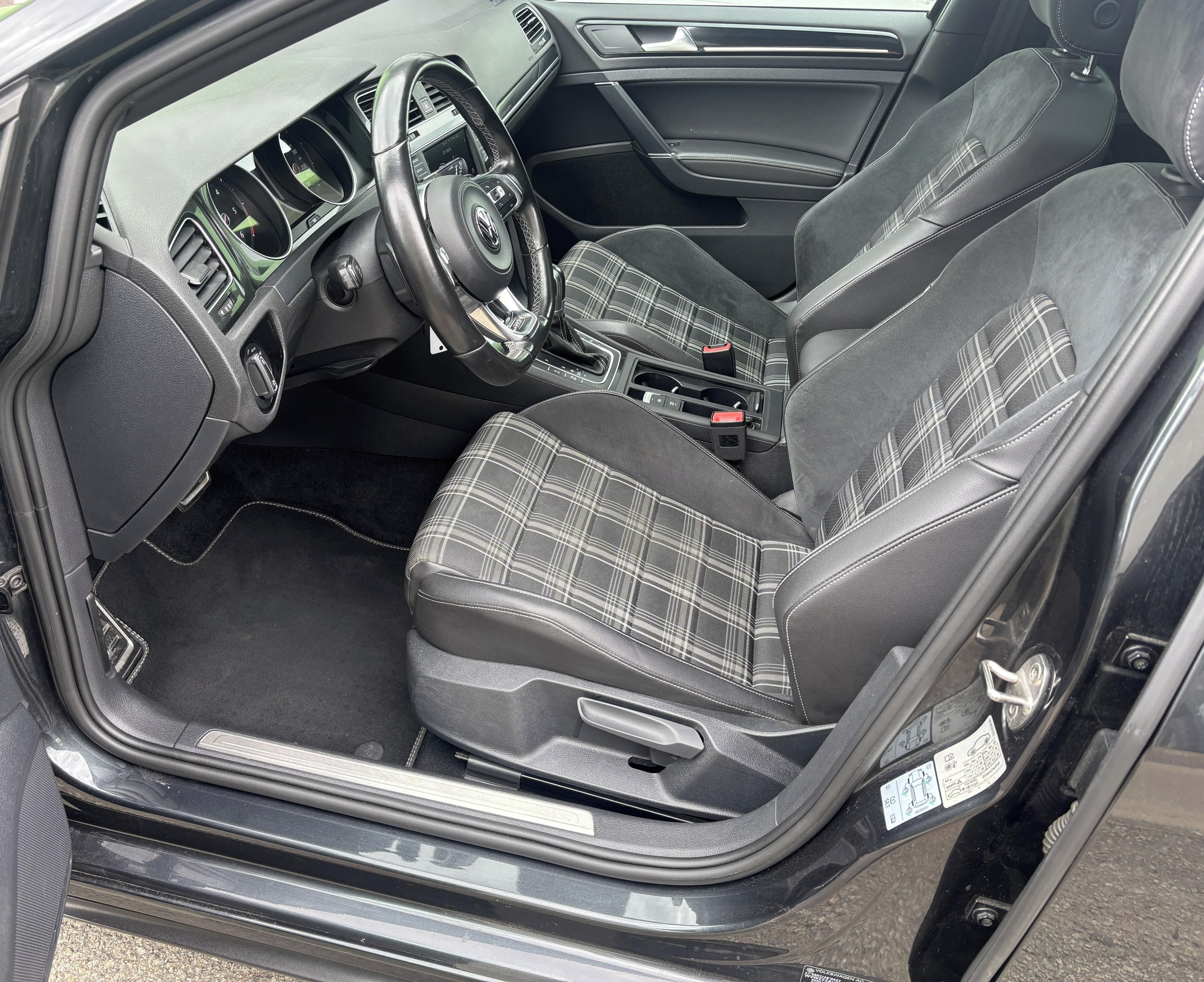 Volkswagen Golf, GTD 129 000km - fotka 5