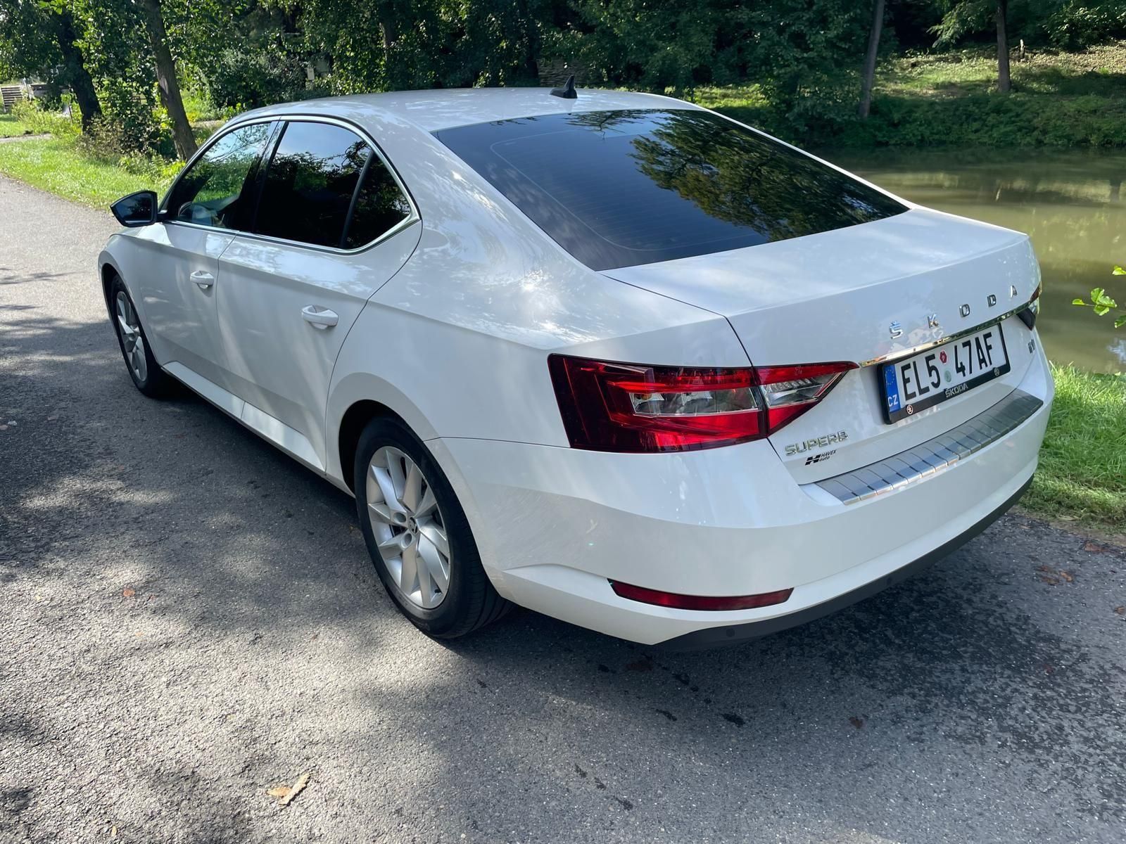 Škoda Superb, 1.4 TSI iV Style DSG - fotka 3