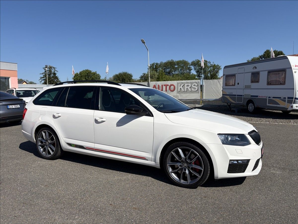 Škoda Octavia, 2,0 TSi RS 162KW, Bi-Xenony,Na - fotka 2
