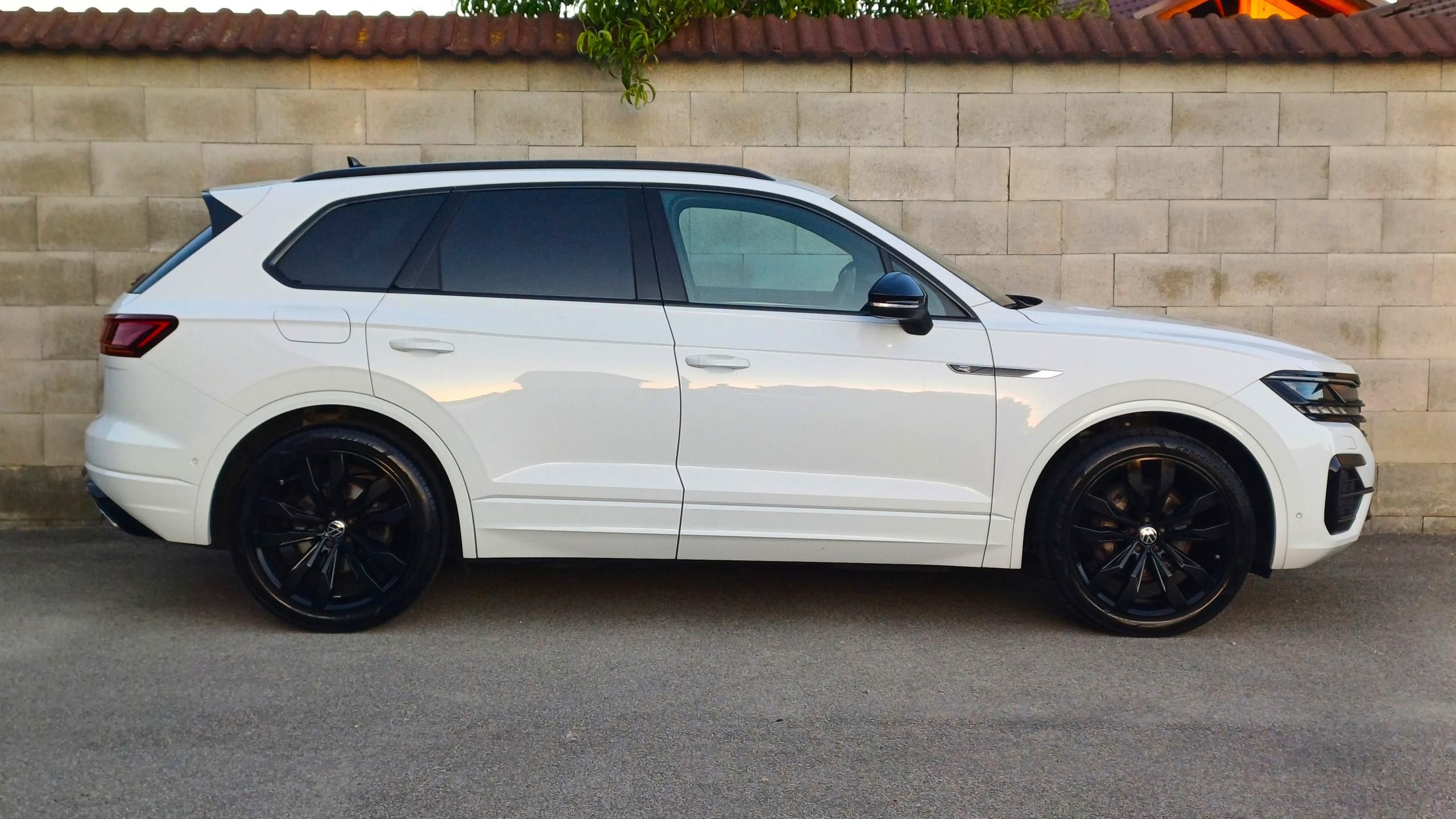 Volkswagen Touareg, R-LINE 210kW-WEBASTO-HUD-TZ- - fotka 4