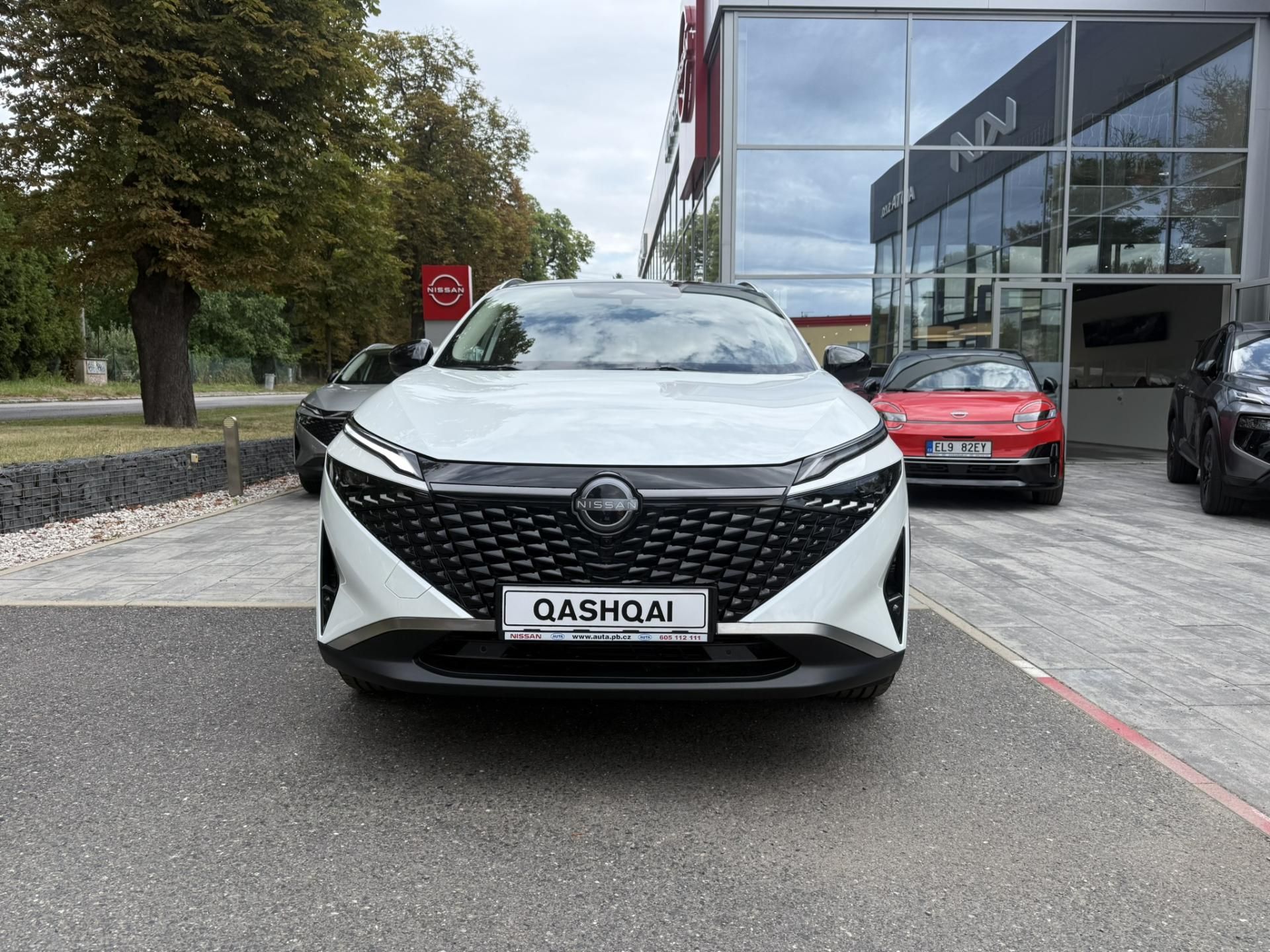 Nissan Qashqai, 1.3 DIG-T 4WD N-CONNECTA + CP - fotka 2