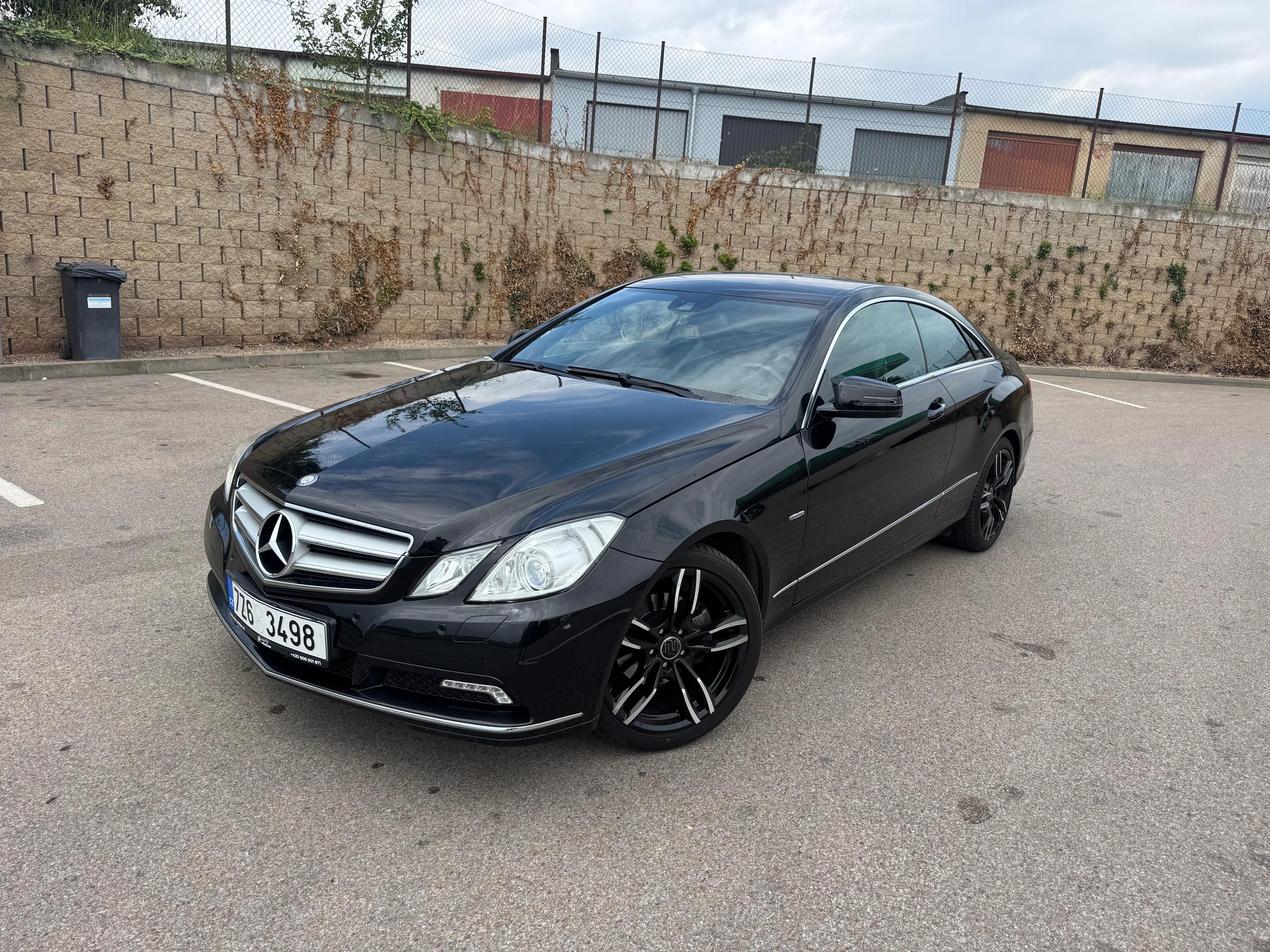 Mercedes-Benz Třídy E, Mercedes E class coupe c207 20