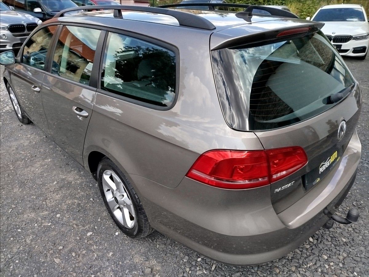 Volkswagen Passat, 2,0 TDi 103kW, 1.MAJITEL,TAŽNÉ - fotka 4
