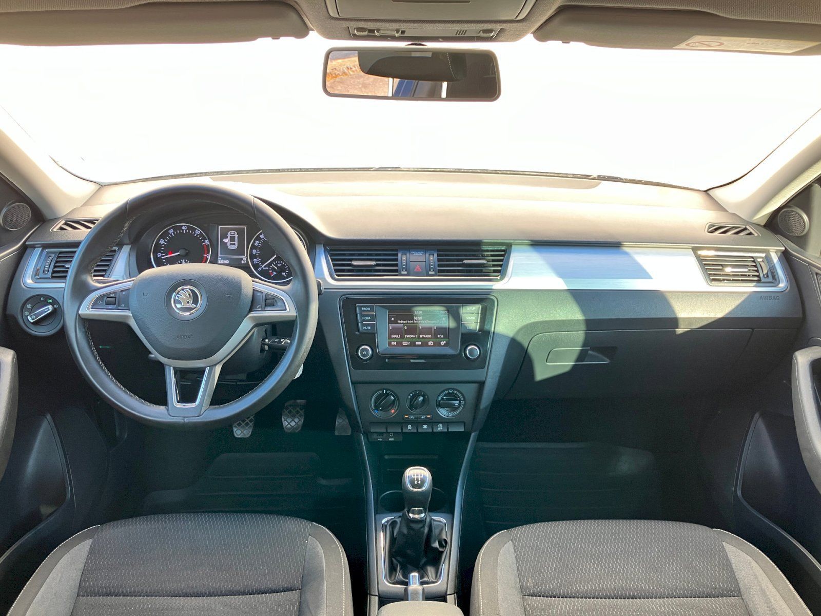 Škoda Rapid, 1.2TSI / 66kW AMB + zim kola - fotka 5
