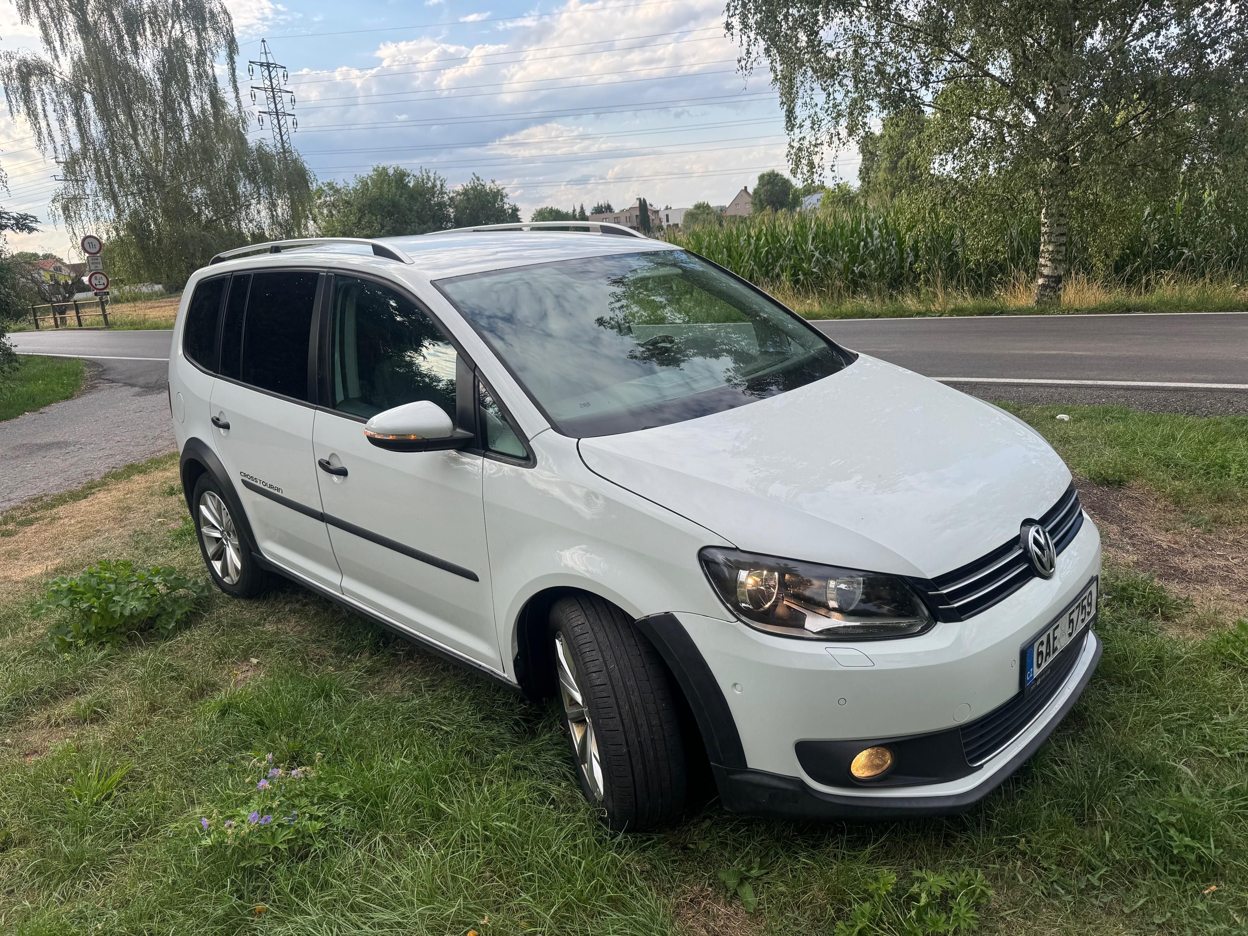 Volkswagen Touran, Volkswagen Touran 2 1t3 2014 c - fotka 3