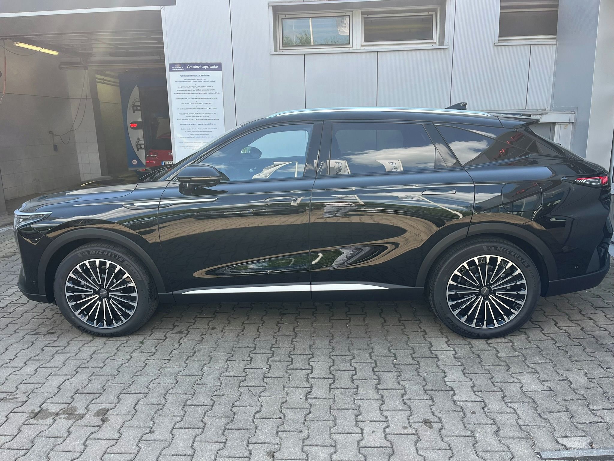 Omoda 9, SHS Premium - fotka 4
