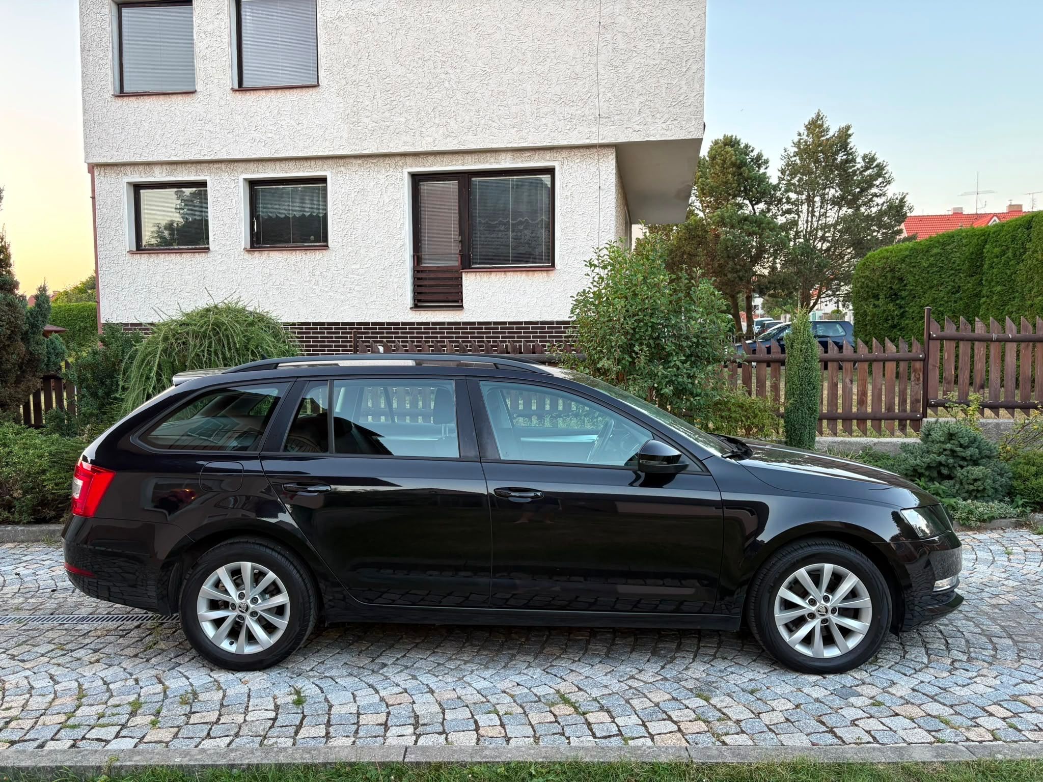 Škoda Octavia, III FCL 2,0 TDI 110 KW DSG - fotka 3