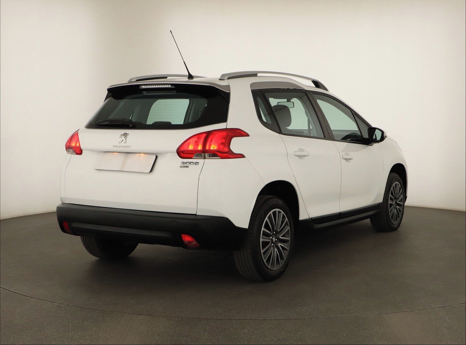 Peugeot 2008, 1.2 PureTech - fotka 5