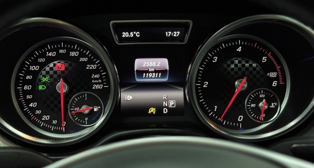 Mercedes-Benz GLE, AMG Line – panoramatická střec - fotka 3