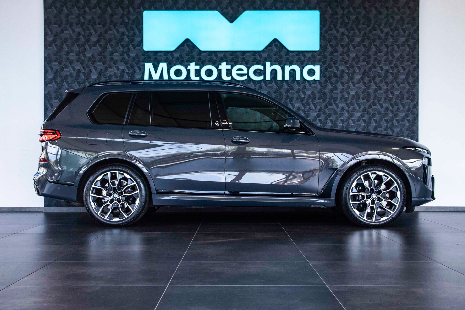 BMW X7, xDrive40i - fotka 6