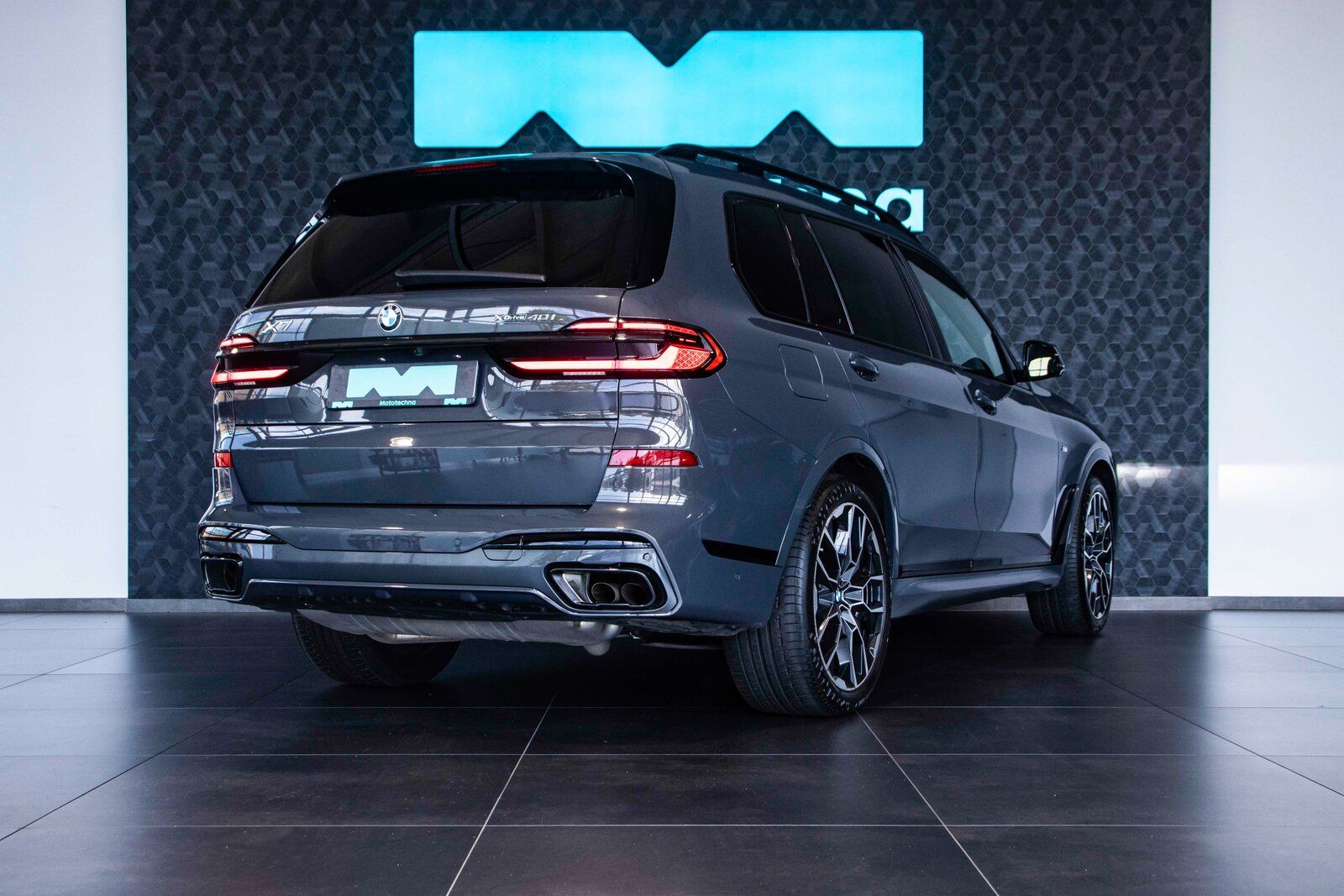 BMW X7, xDrive40i - fotka 5