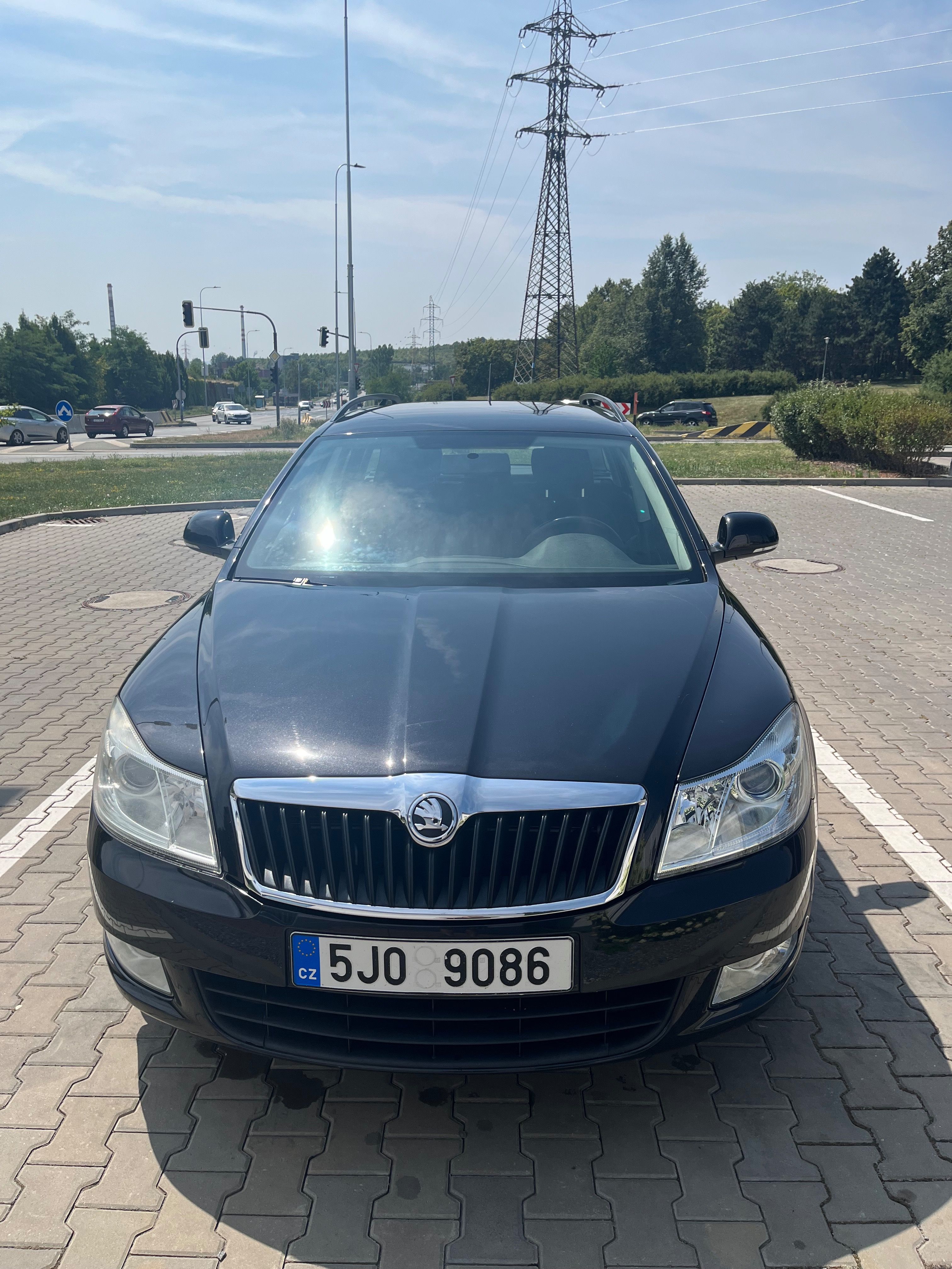 Škoda Octavia, II kombi 2,0 TDI CR CFHC - fotka 2