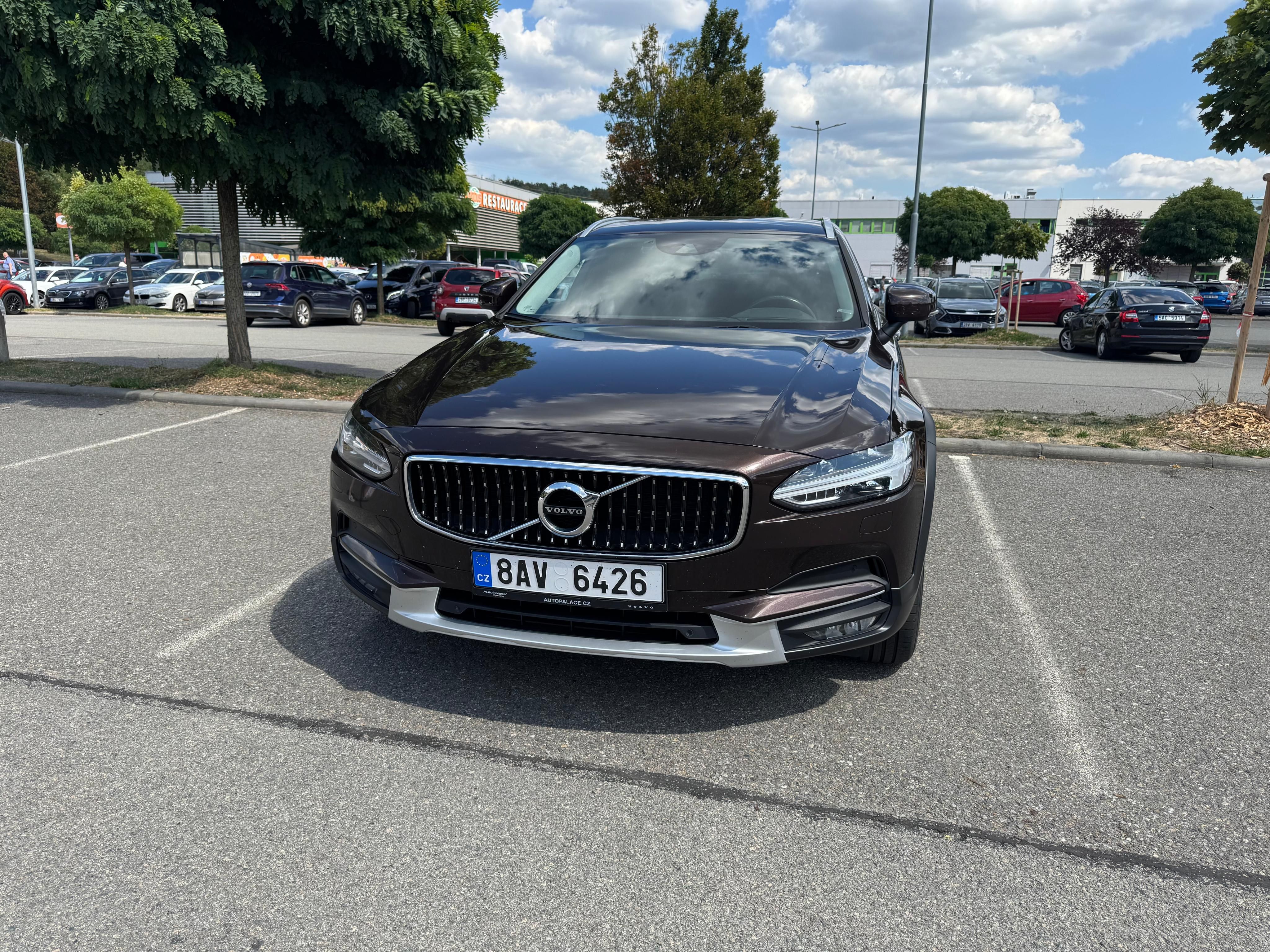 Volvo V90, Cross Country, DPH, tažné