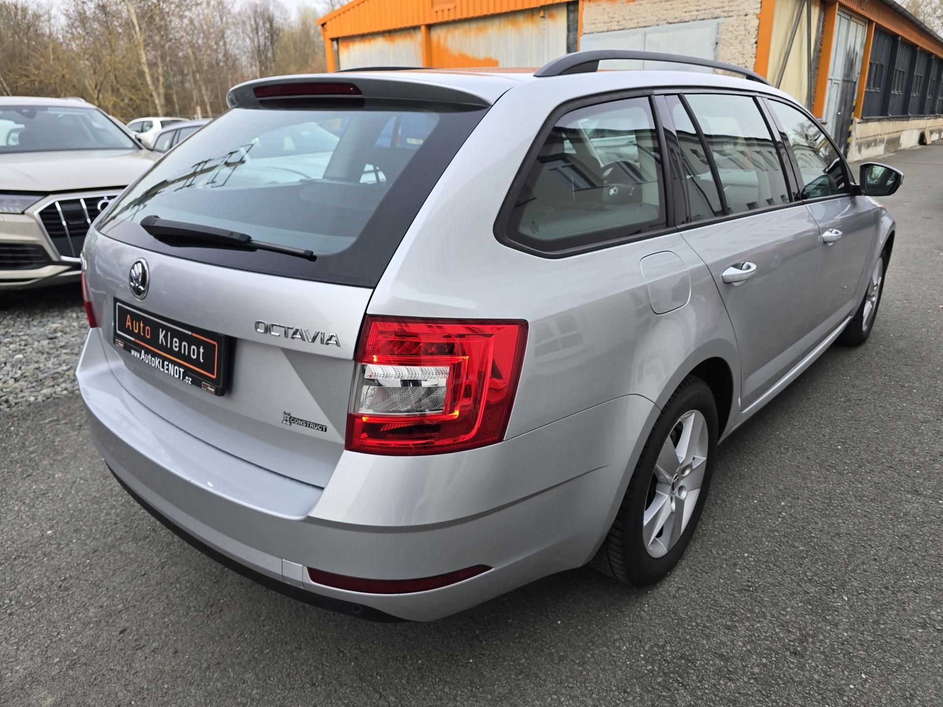 Škoda Octavia, 1,6TDI STYLE LED DIGIKLIMA-DPH - fotka 4