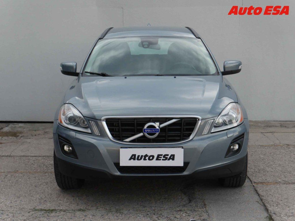 Volvo XC60, 2.4d AWD - fotka 2