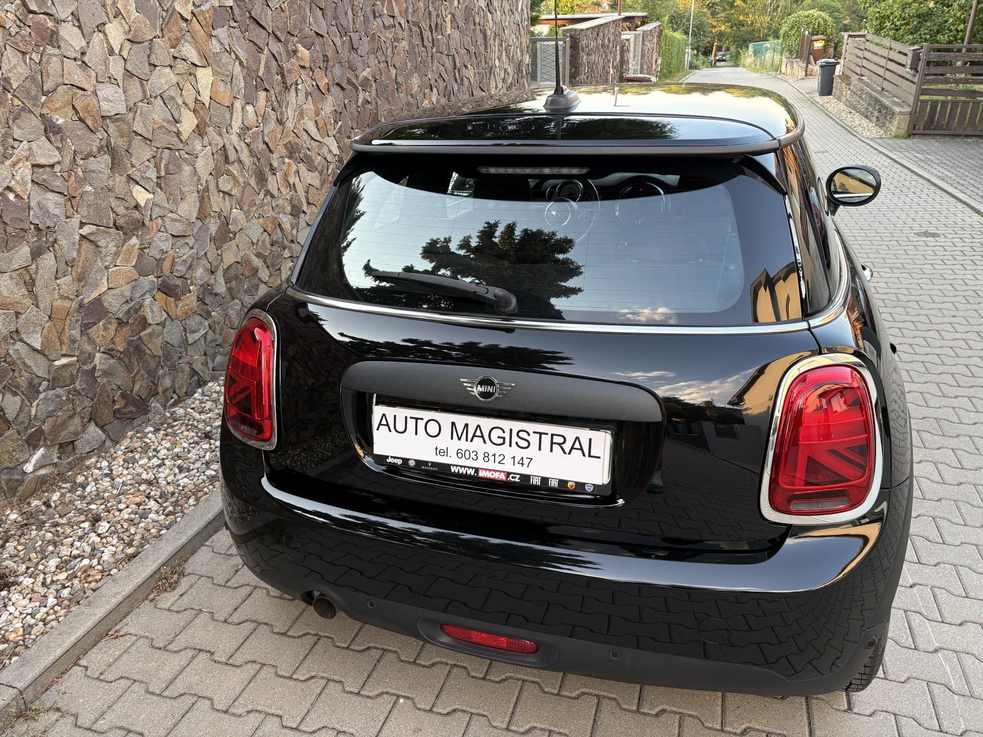 Mini Cooper, 1.5  75 kW Sport Paket - fotka 5
