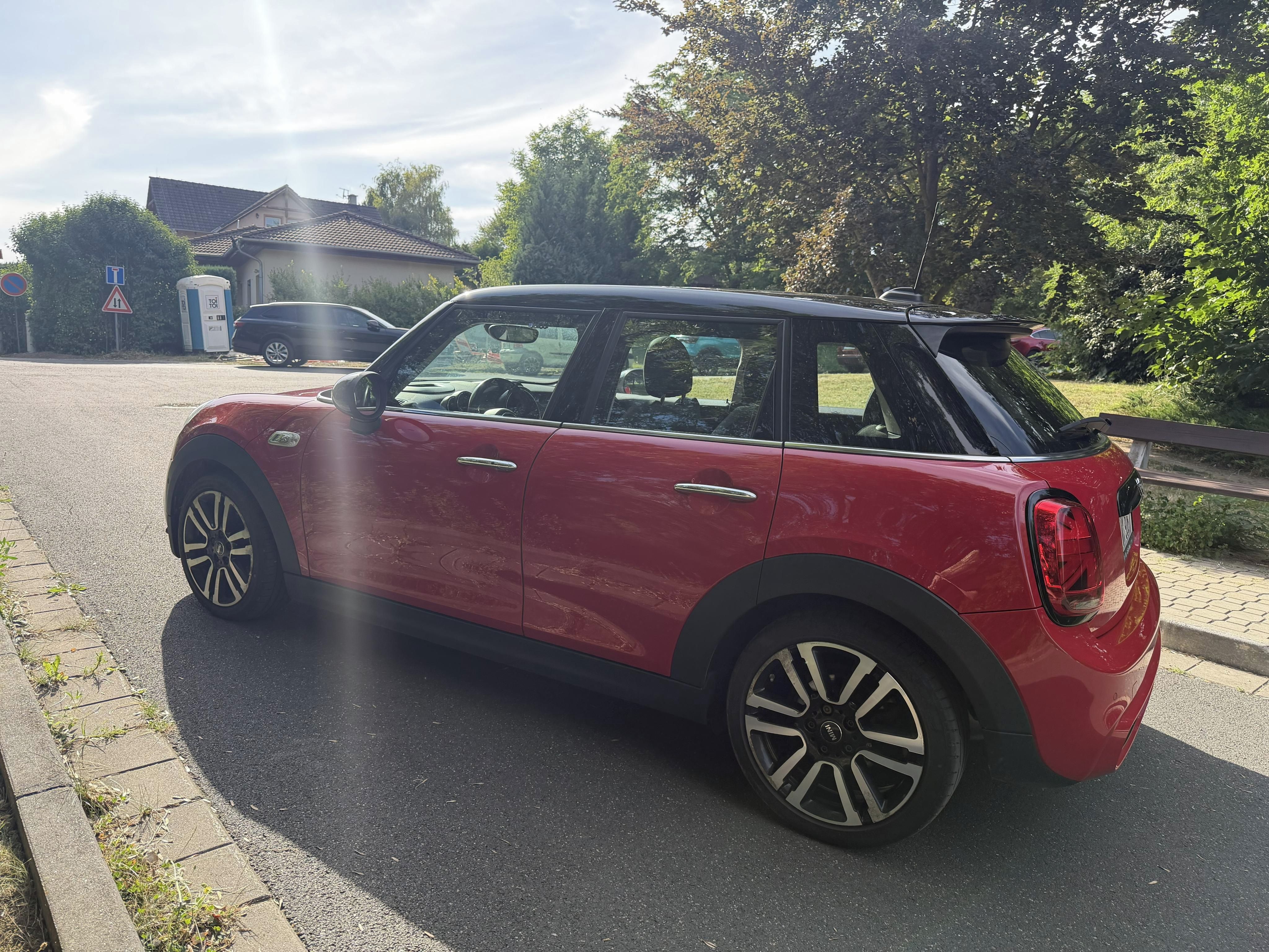 Mini Cooper S, 5dr (2019) - Automat, Panorama - fotka 3