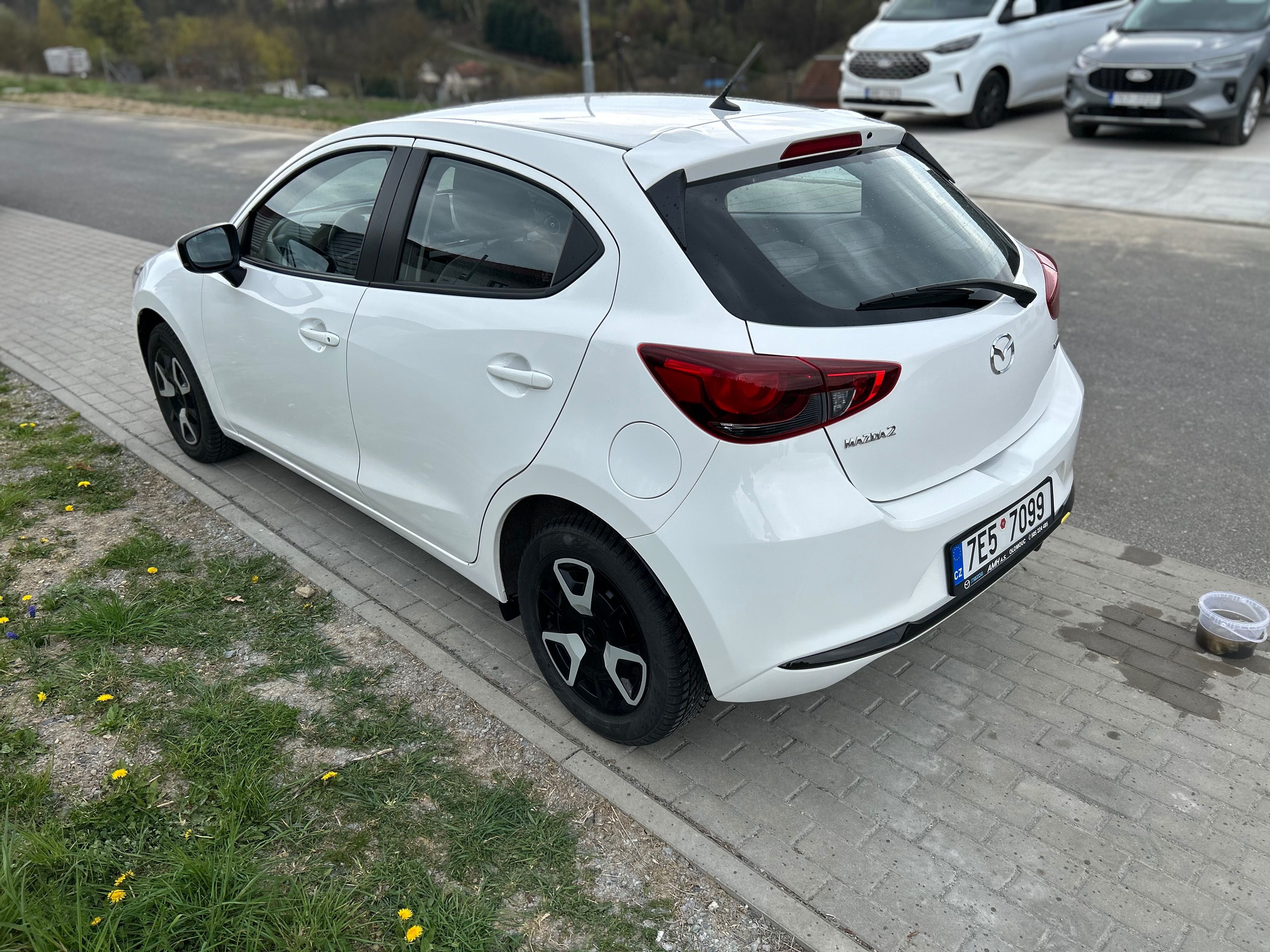 Mazda 2, 1.5 eSkyactive G - zánovní - fotka 3
