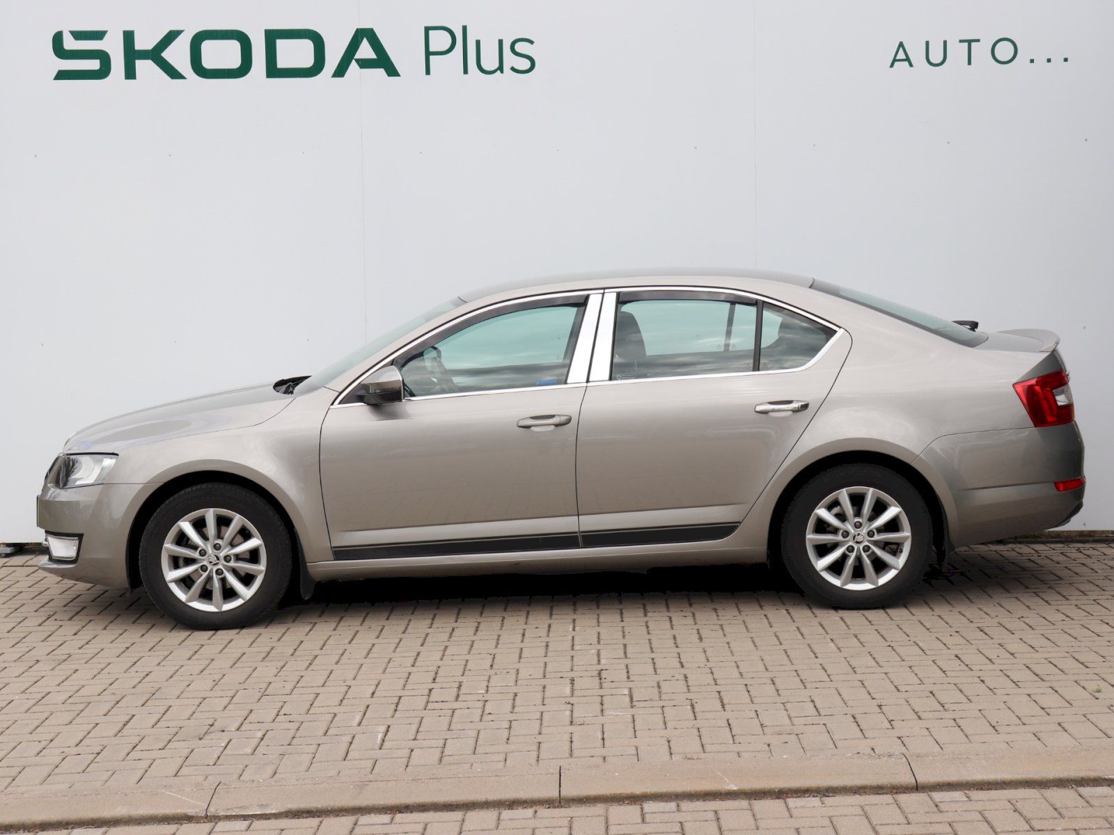 Škoda Octavia, Octavia Ambition 1.6TDI/66kW 5 - fotka 3