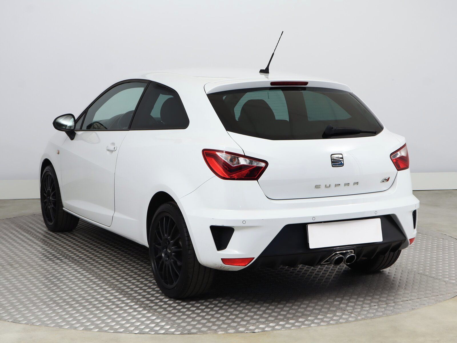 Seat Ibiza, 1.8 TSI Cupra, Serv.kniha - fotka 4