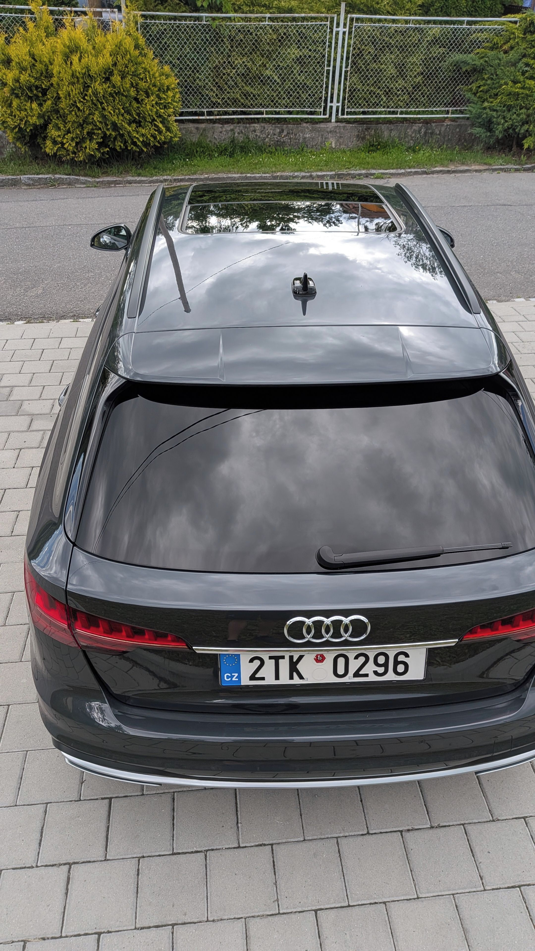 Audi A4 Avant, panorama 2021 93tkm - fotka 4
