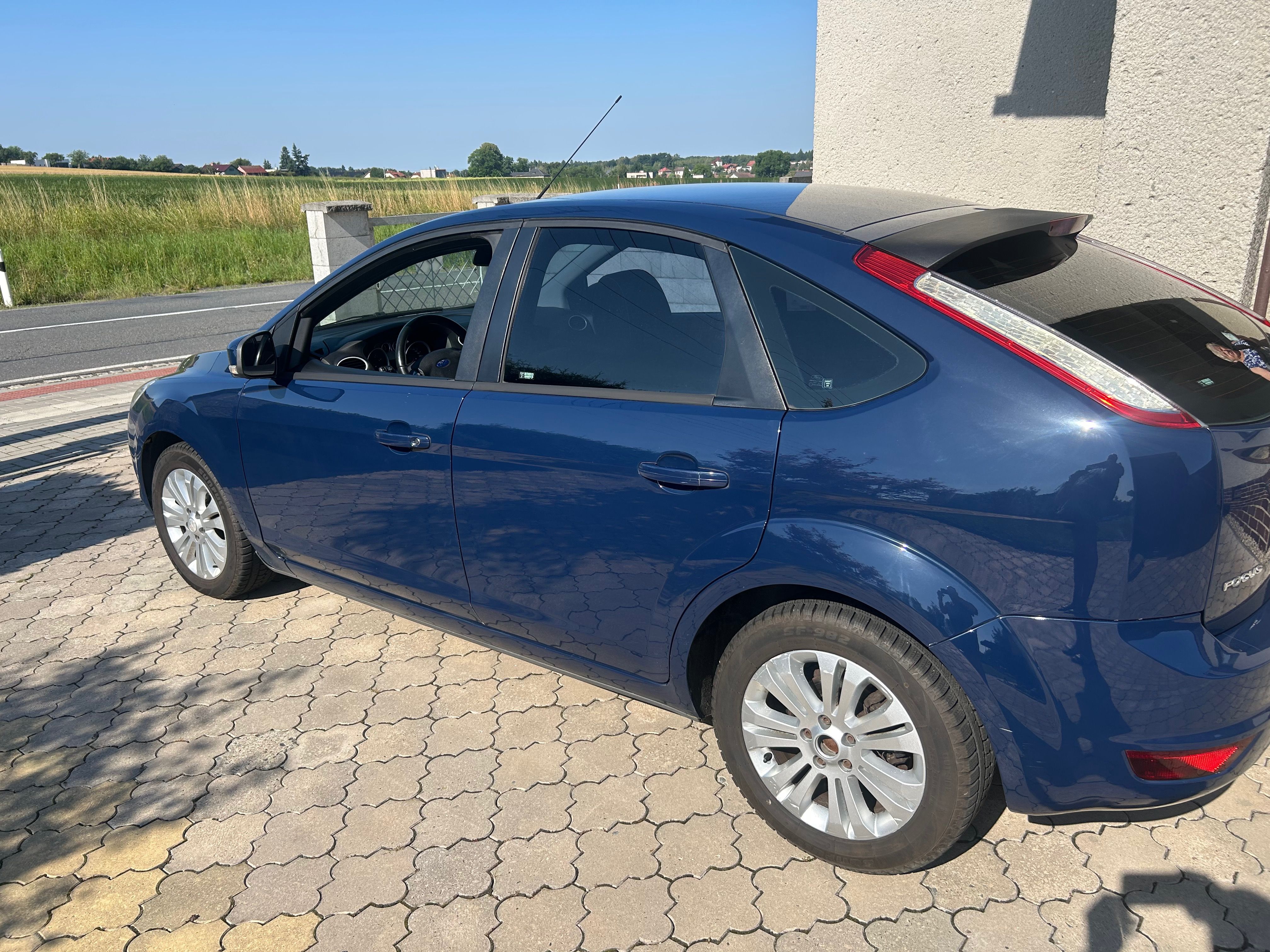 Ford Focus, 1,6i servisováno - fotka 3