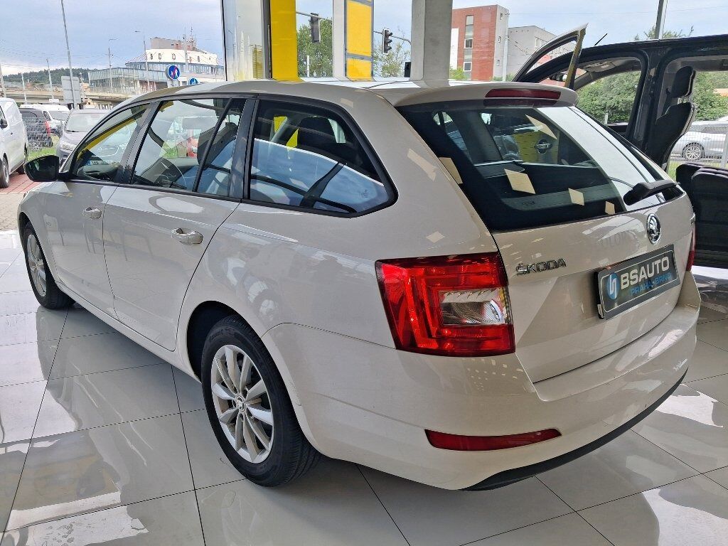 Škoda Octavia, 1.6TDI 66kW 2015 - fotka 6