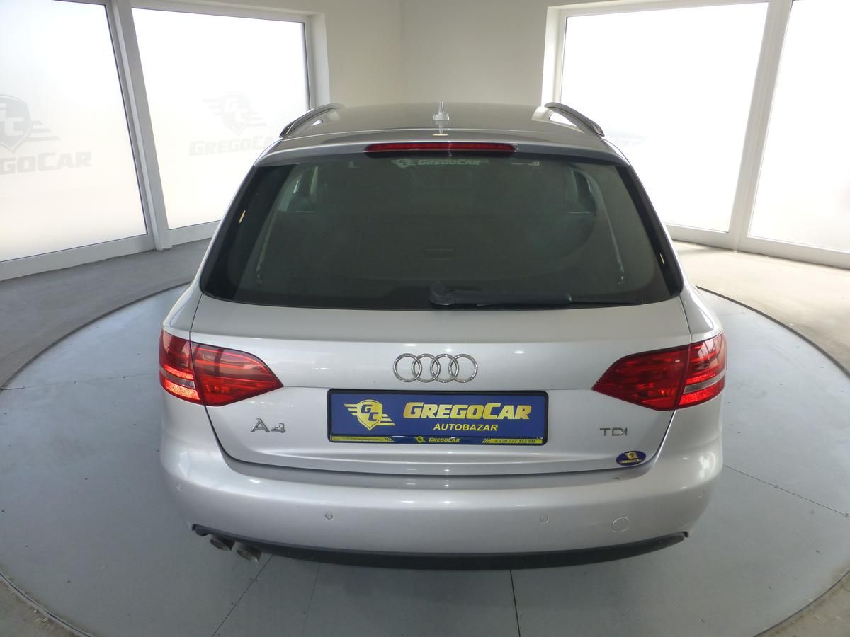 Audi A4, 2,0TDI*ALU**PARK.S***NAVIGACE - fotka 6