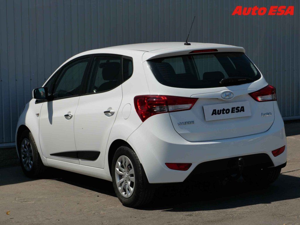 Hyundai ix20, 1.6i,ČR,AT - fotka 6