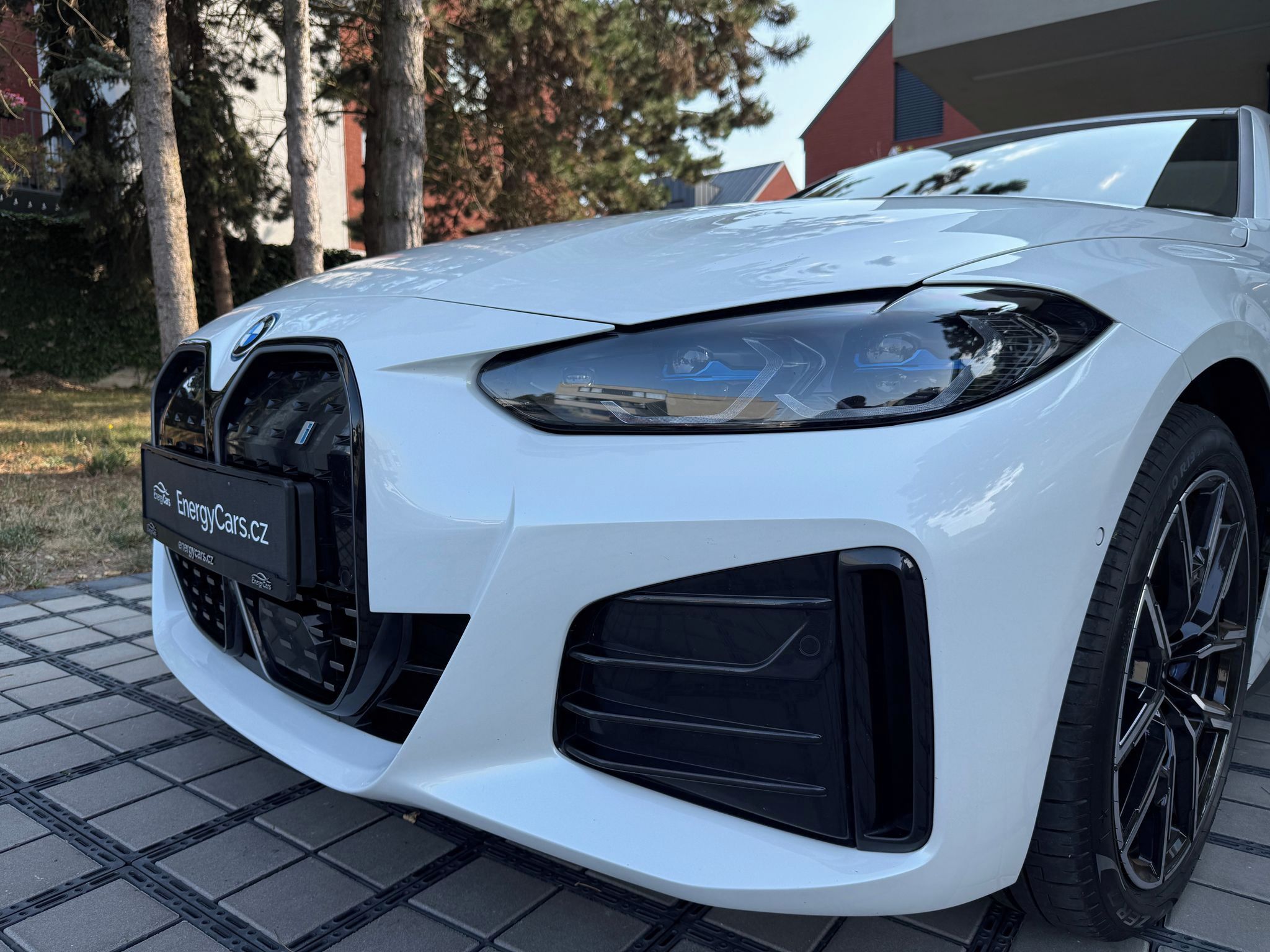 BMW i4, eDrive 40 LASER H&K HUD Mpaket - fotka 5
