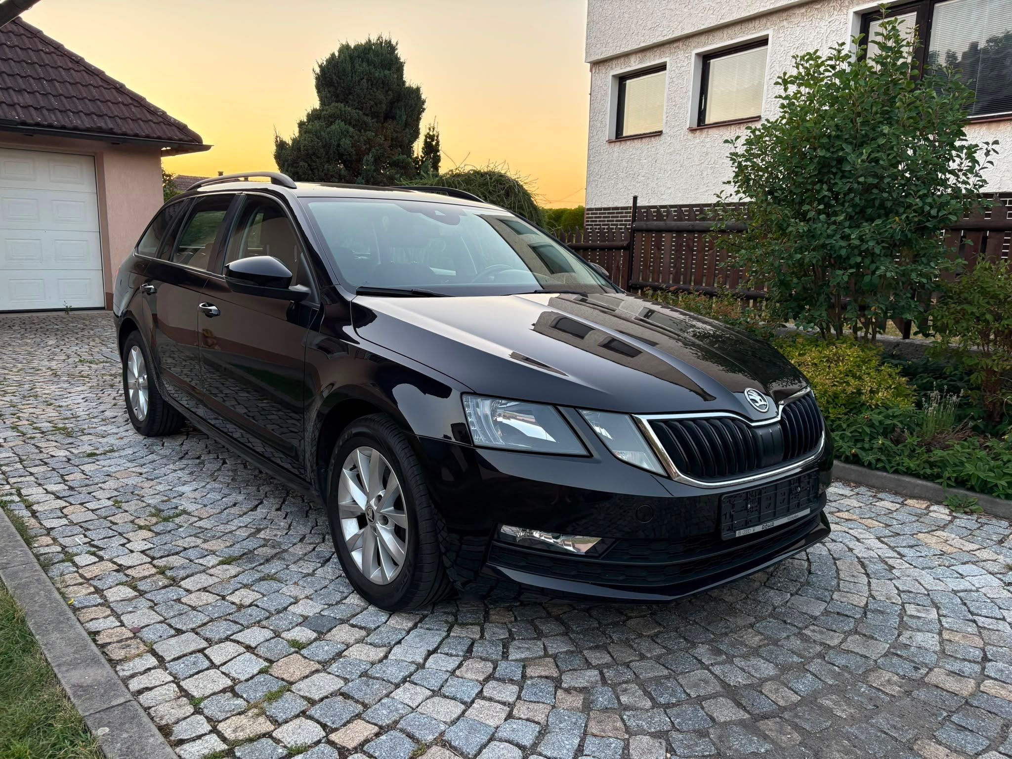 Škoda Octavia, III FCL 2,0 TDI 110 KW DSG - fotka 4