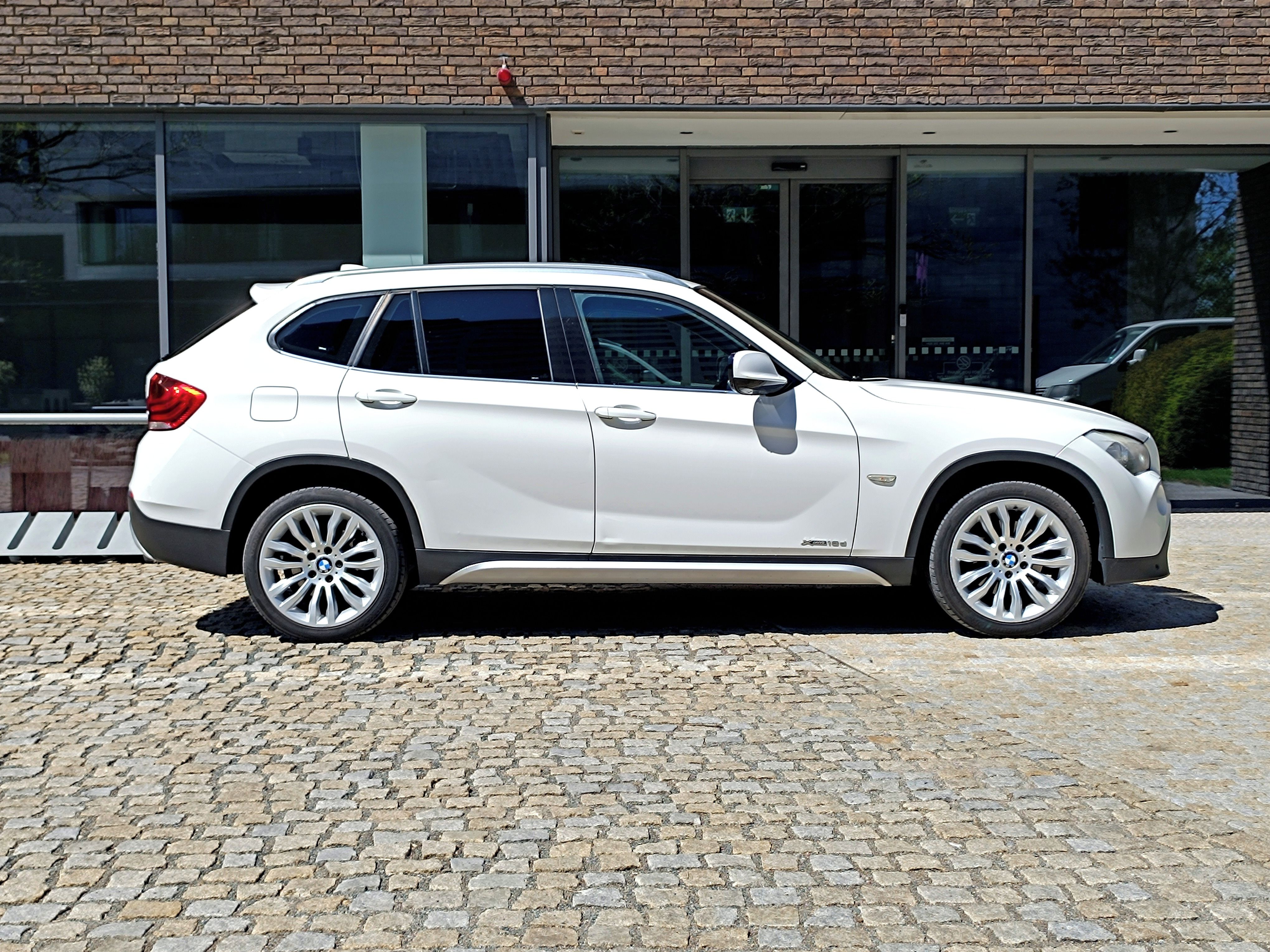 BMW X1, 18d xDrive Xline, Navi, Harman - fotka 6