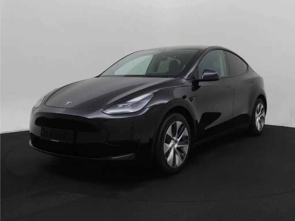 Tesla Model Y, SR RWD LFP 220kW 1.Maj DPH