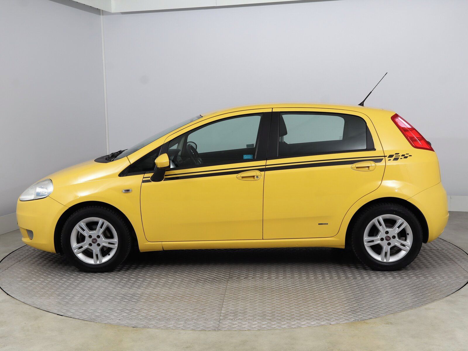 Fiat Punto, 1.2, servisované - fotka 3