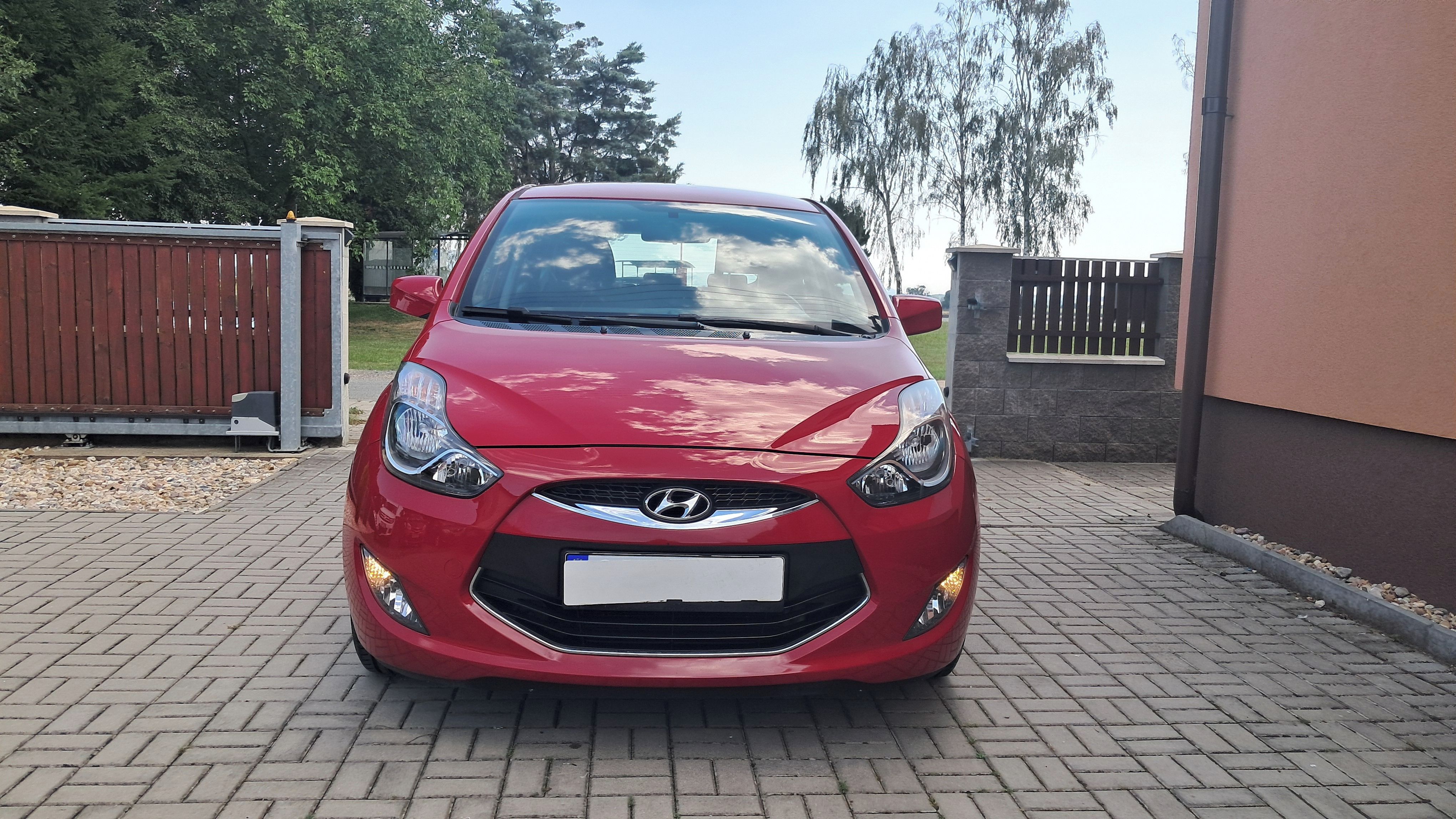 Hyundai ix20, 1.4i / najeto 79 000 km - fotka 2
