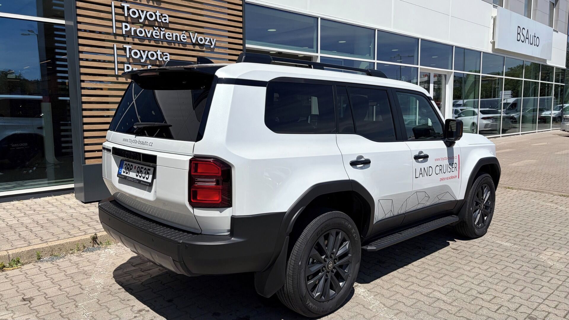 Toyota Land Cruiser, Executive 2.8 MHEV 150 kW - fotka 4