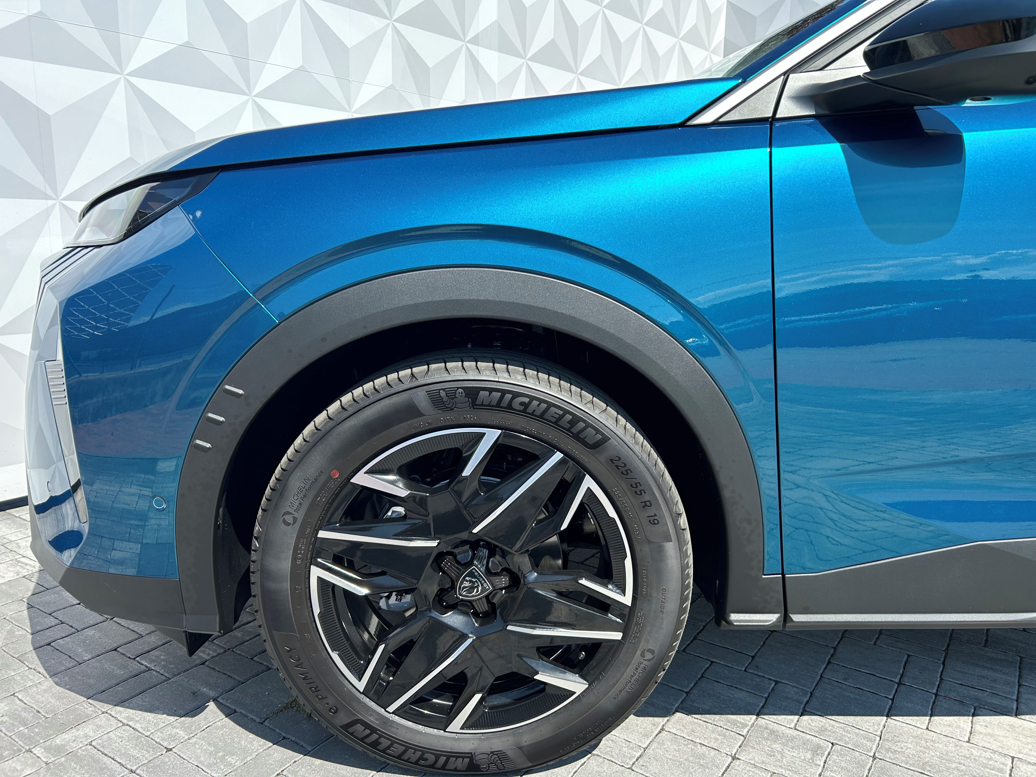 Peugeot 3008, ALLURE Hybrid 145 e-DCS6 - fotka 4