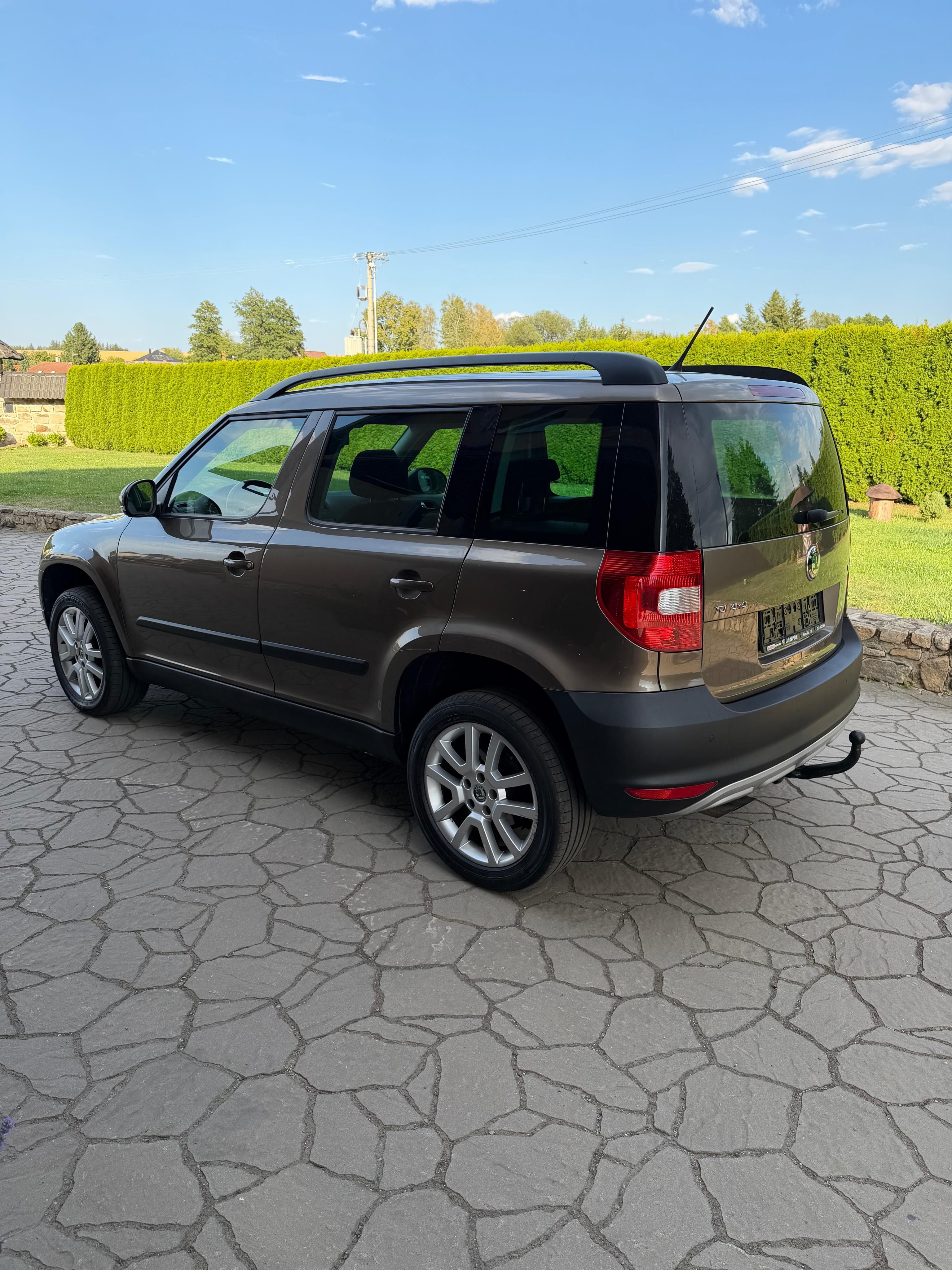 Škoda Yeti, 2.0 TDI 103kw DSG 4x4 - fotka 4