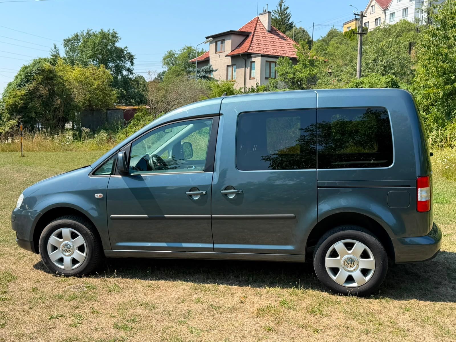 Volkswagen Caddy, LIFE 1,6 MPI - 75 KW - fotka 4